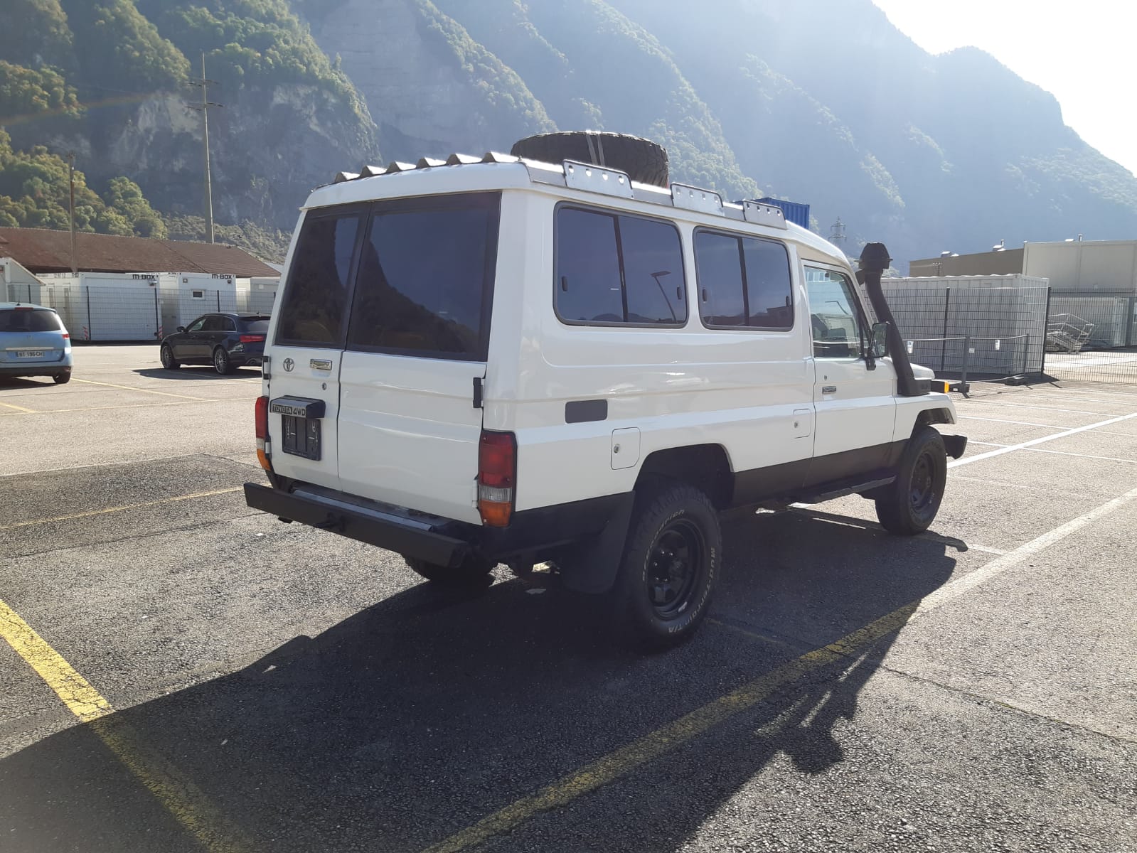 TOYOTA HZJ 75-image-2