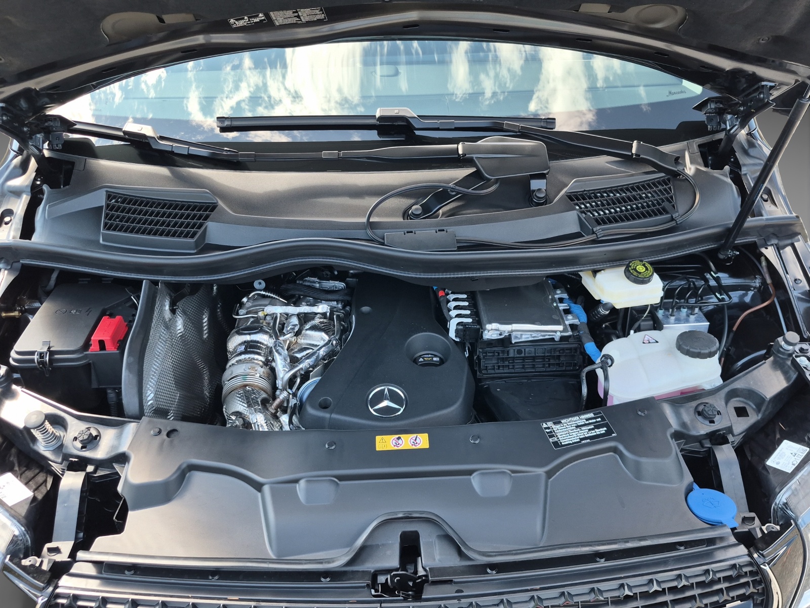 MERCEDES-BENZ V 250 d lang 4Matic Style 9G-Tronic-image-12