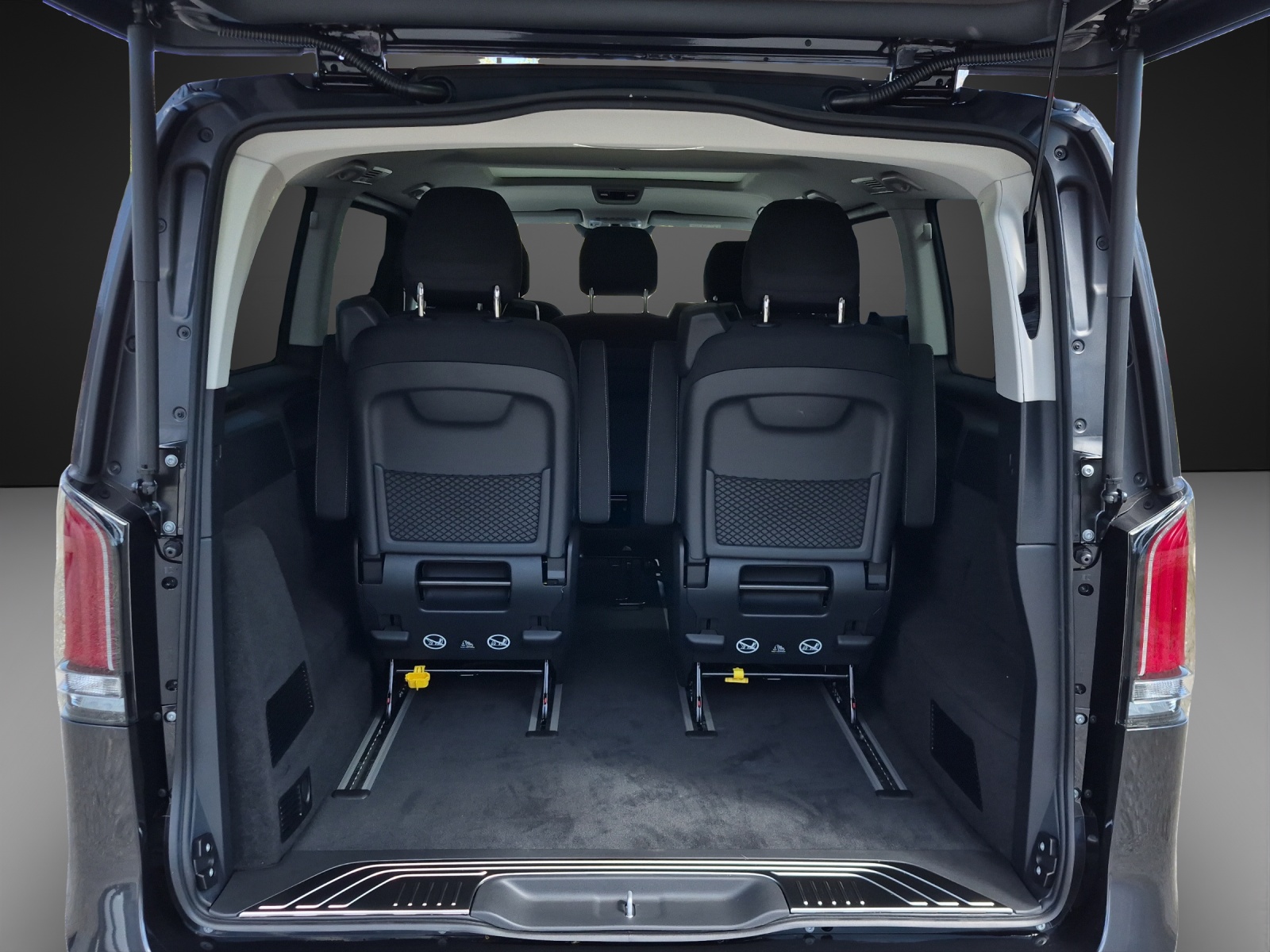 MERCEDES-BENZ V 250 d lang 4Matic Style 9G-Tronic-image-11