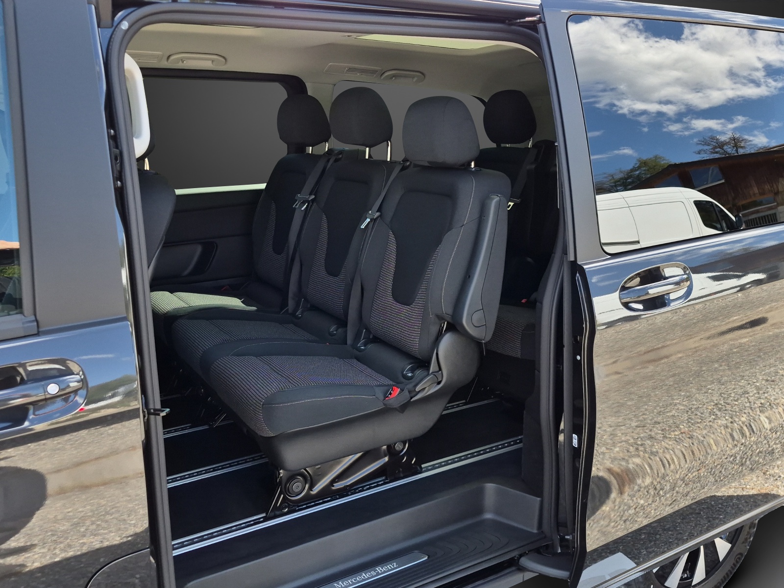 MERCEDES-BENZ V 250 d lang 4Matic Style 9G-Tronic-image-8