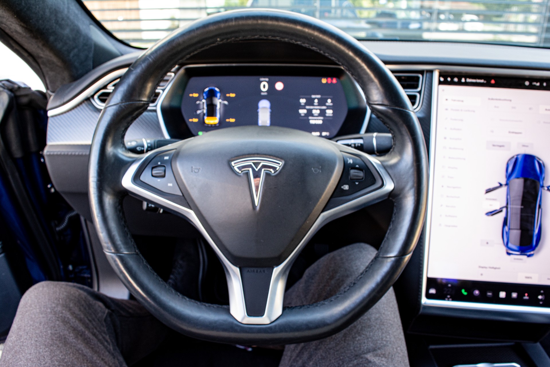 TESLA Model S 75 D-image-24