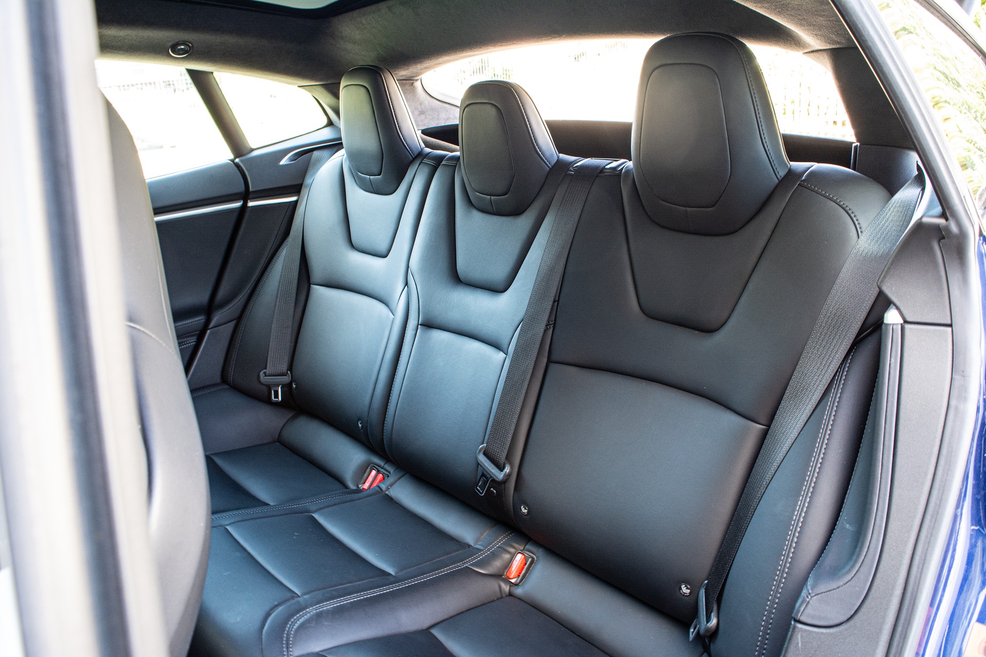 TESLA Model S 75 D-image-29
