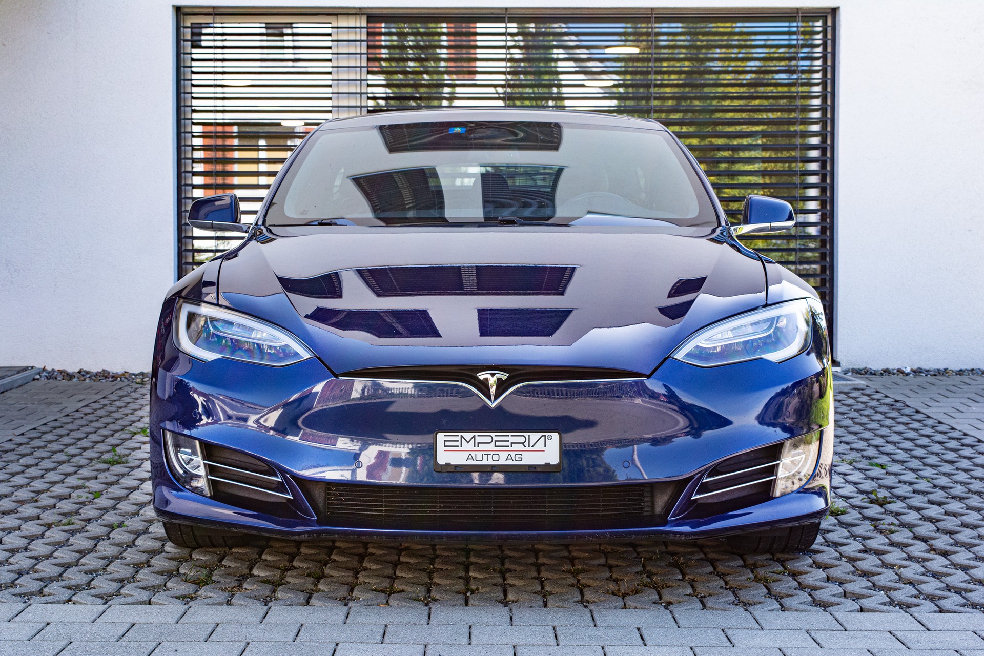 TESLA Model S 75 D-image-3