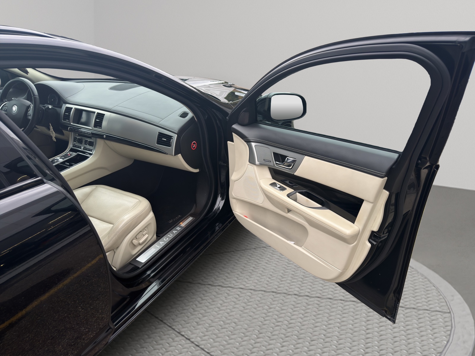 JAGUAR XF Sportbrake 3.0d S V6 Luxury-image-12