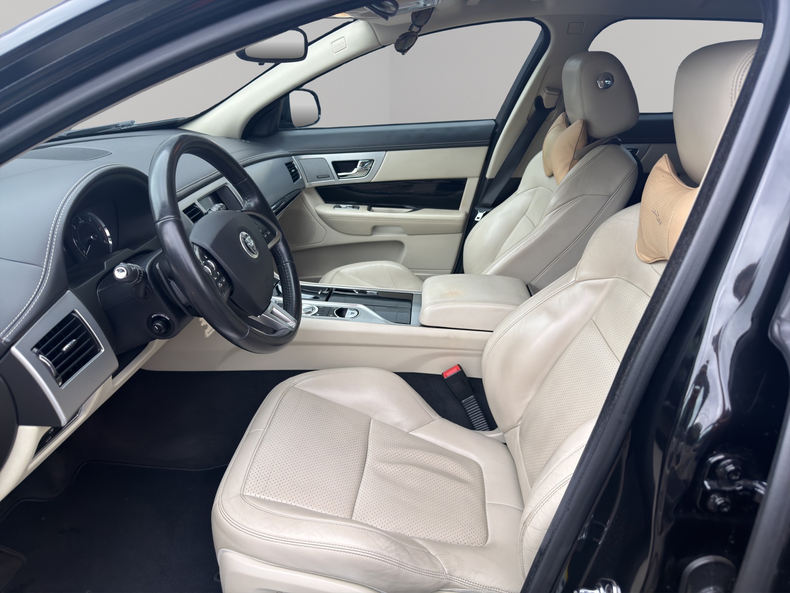 JAGUAR XF Sportbrake 3.0d S V6 Luxury-image-9