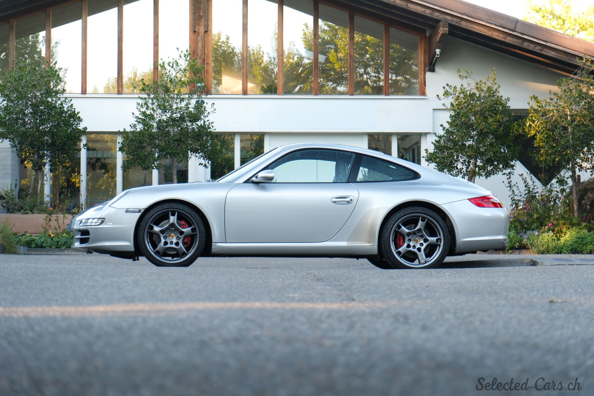 PORSCHE 911 Carrera S-image-3