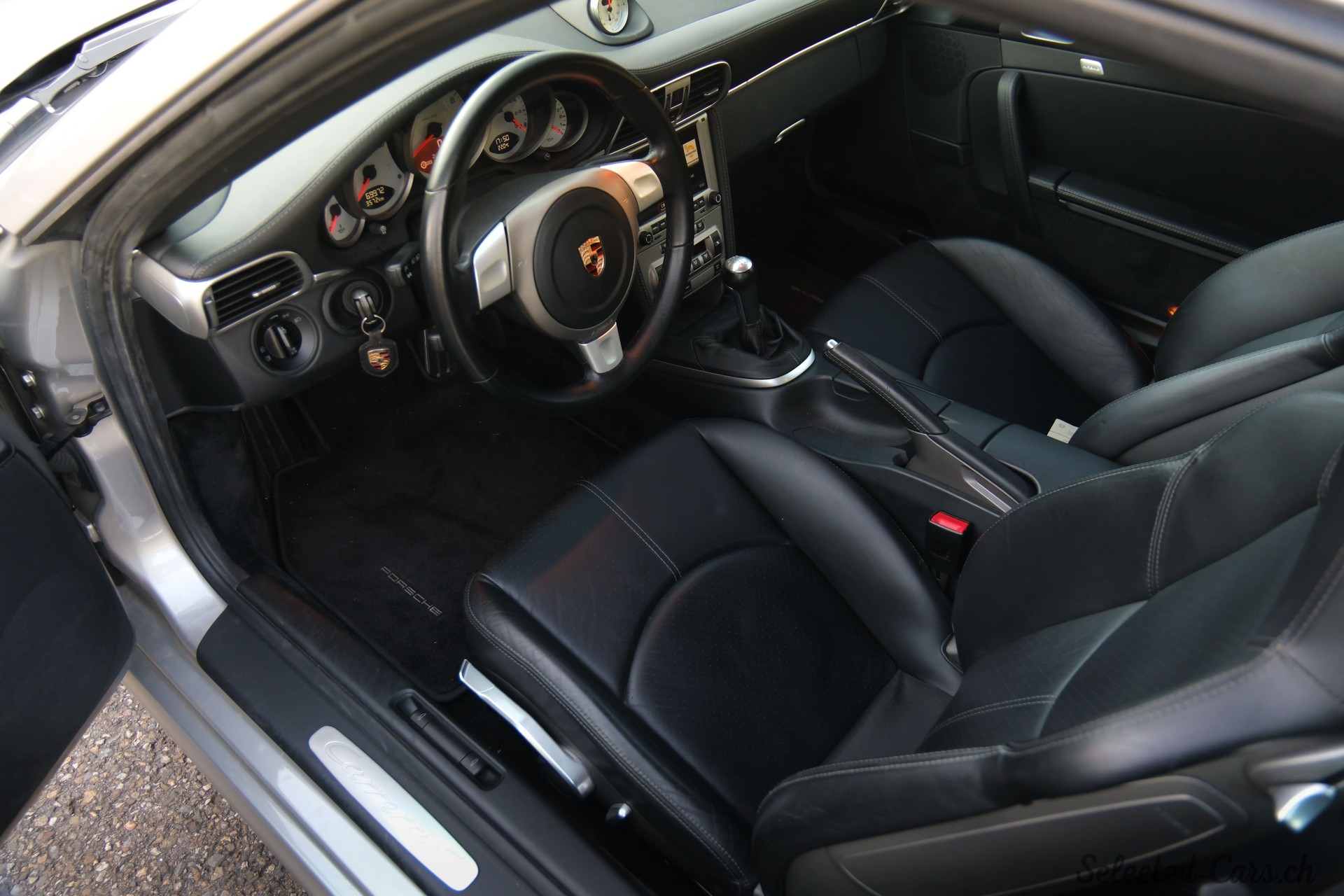 PORSCHE 911 Carrera S-image-10