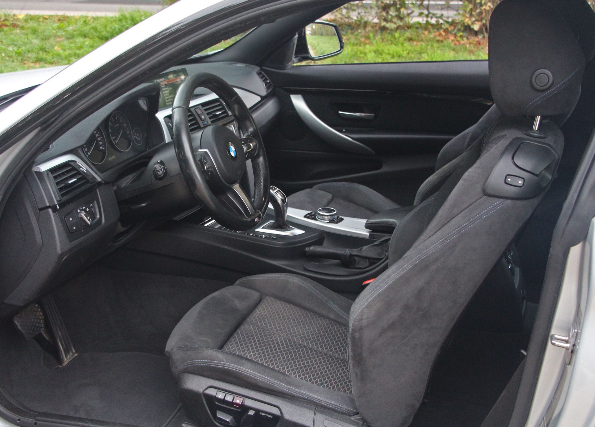 BMW 435i Coupé xDrive Steptronic M-Sport Pack-image-7