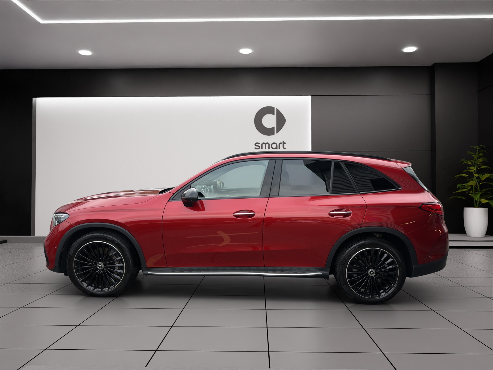 MERCEDES-BENZ GLC 300 4M AMG Line-image-2
