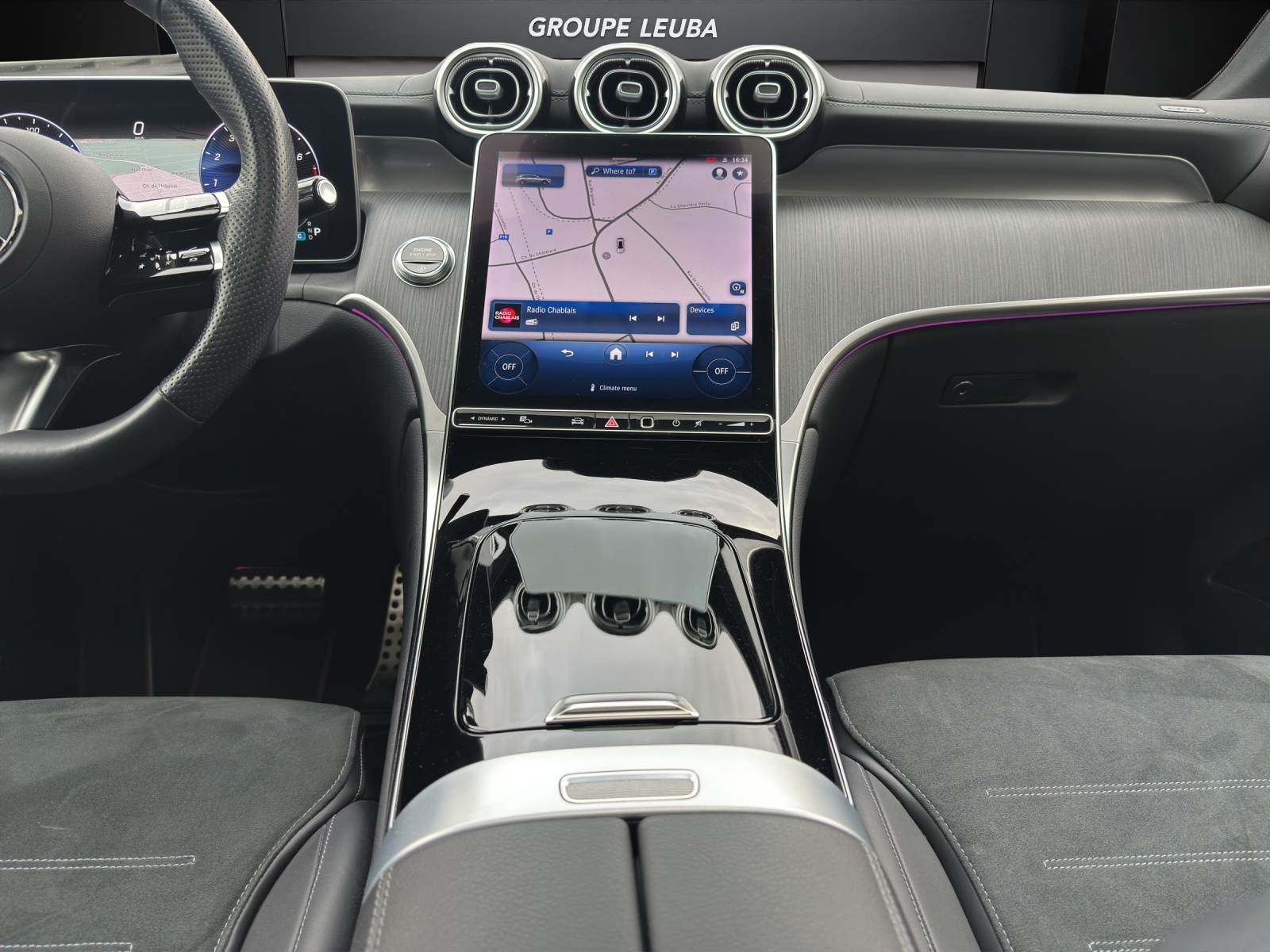 MERCEDES-BENZ GLC 300 4M AMG Line-image-9