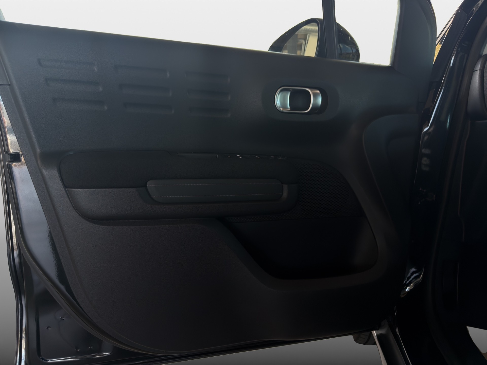 CITROEN C3 Aircross 1.2i PureTech Shine EAT*Frisch ab MFK,1 Jahr oder 20'000km Garantie auf Motor und Getriebe*-image-12