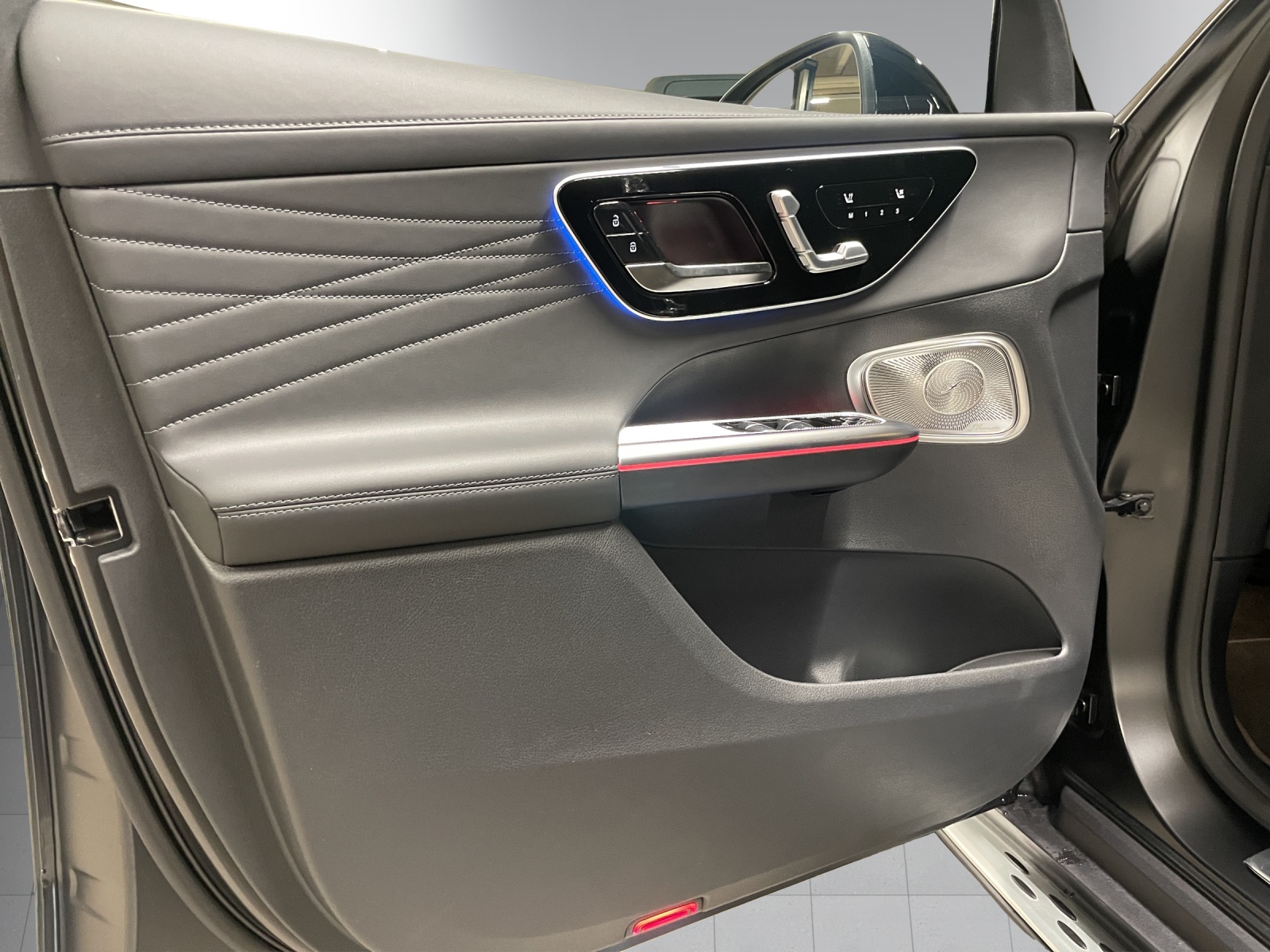 MERCEDES-BENZ GLC 400 e 4Matic EQ Star 9G-Tronic-image-14