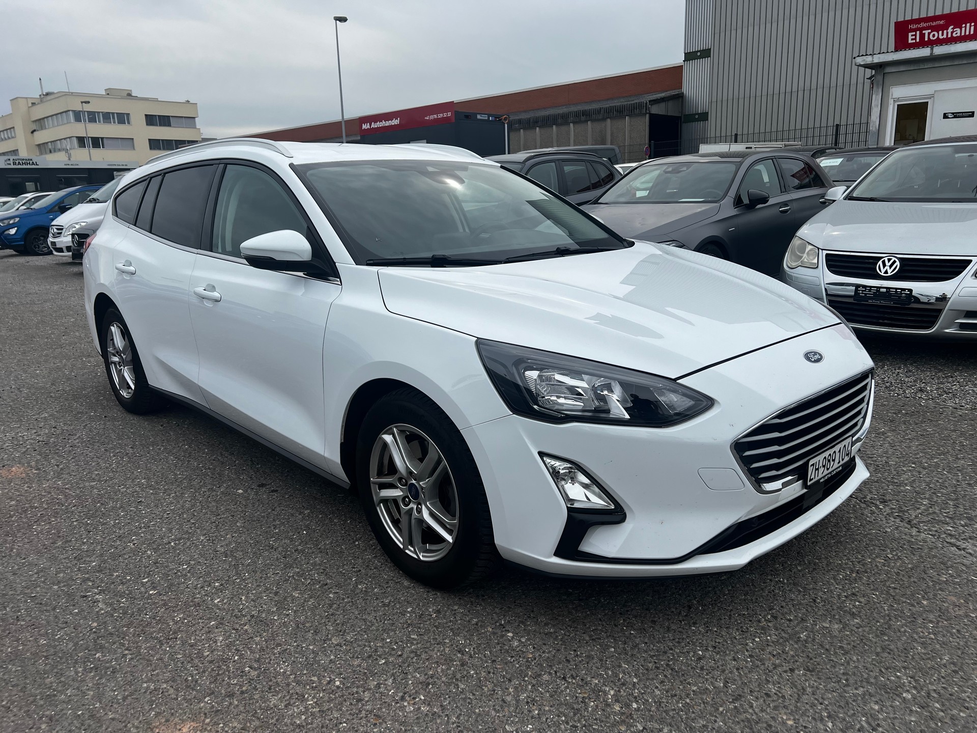 FORD Focus 1.5 TDCi Trend Automatic-image-1