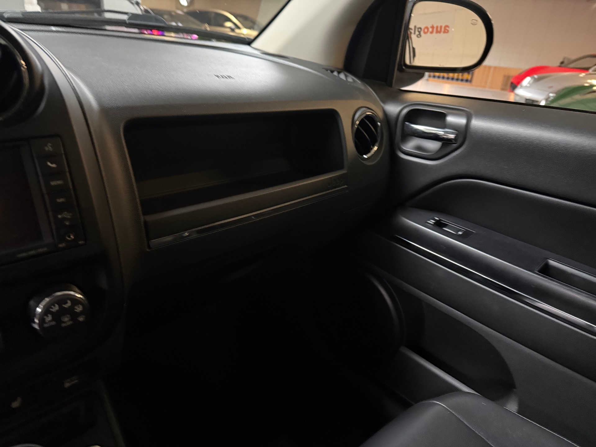 JEEP Compass 2.4 Limited CVT-image-16