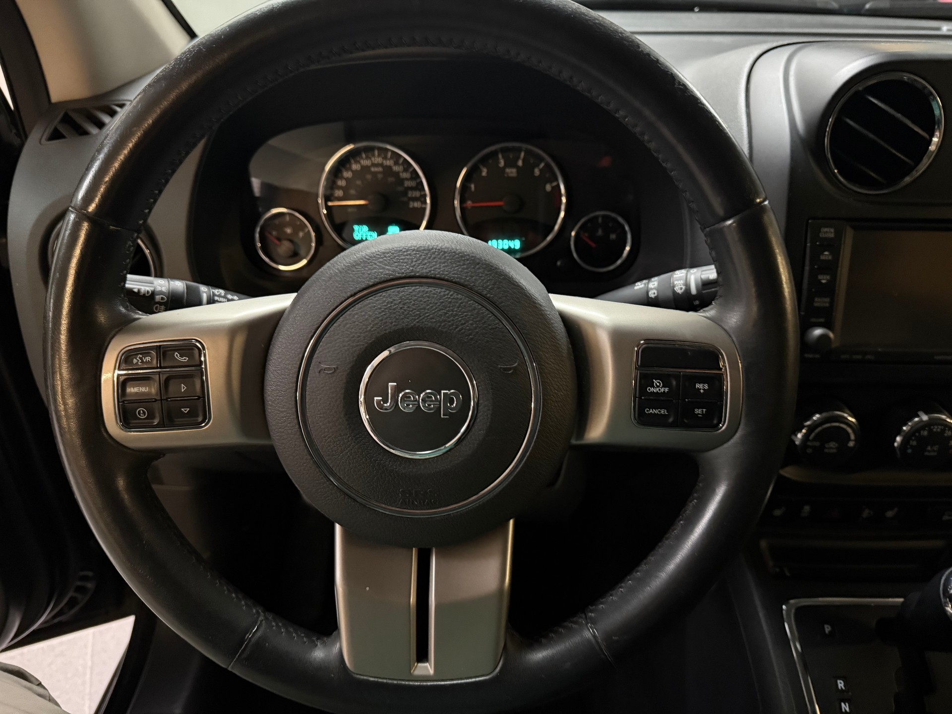 JEEP Compass 2.4 Limited CVT-image-14