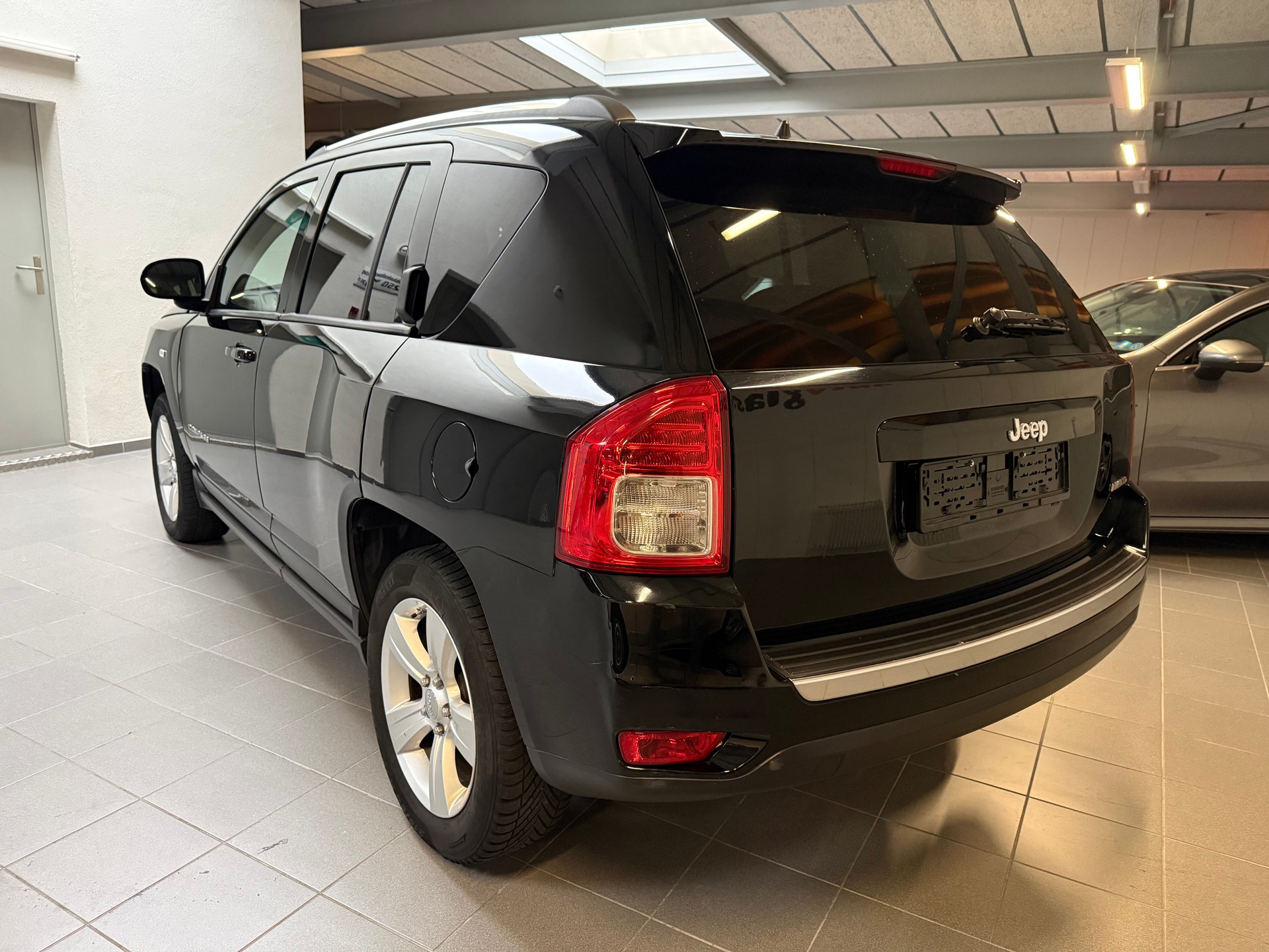 JEEP Compass 2.4 Limited CVT-image-8