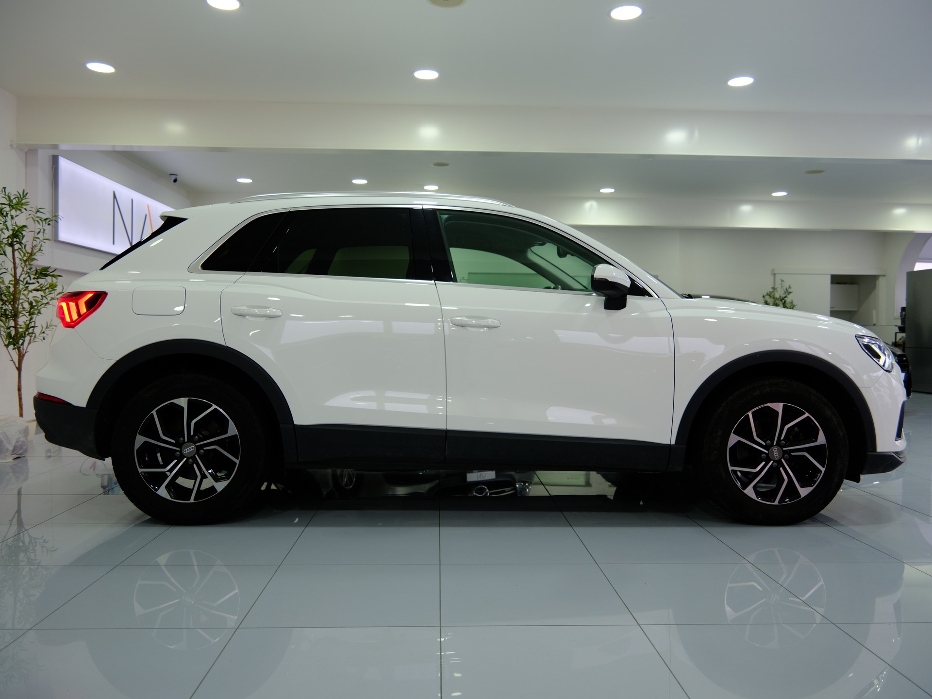 AUDI Q3 35 TFSI S-tronic *ACC* *Rückfahrkamera*-image-12