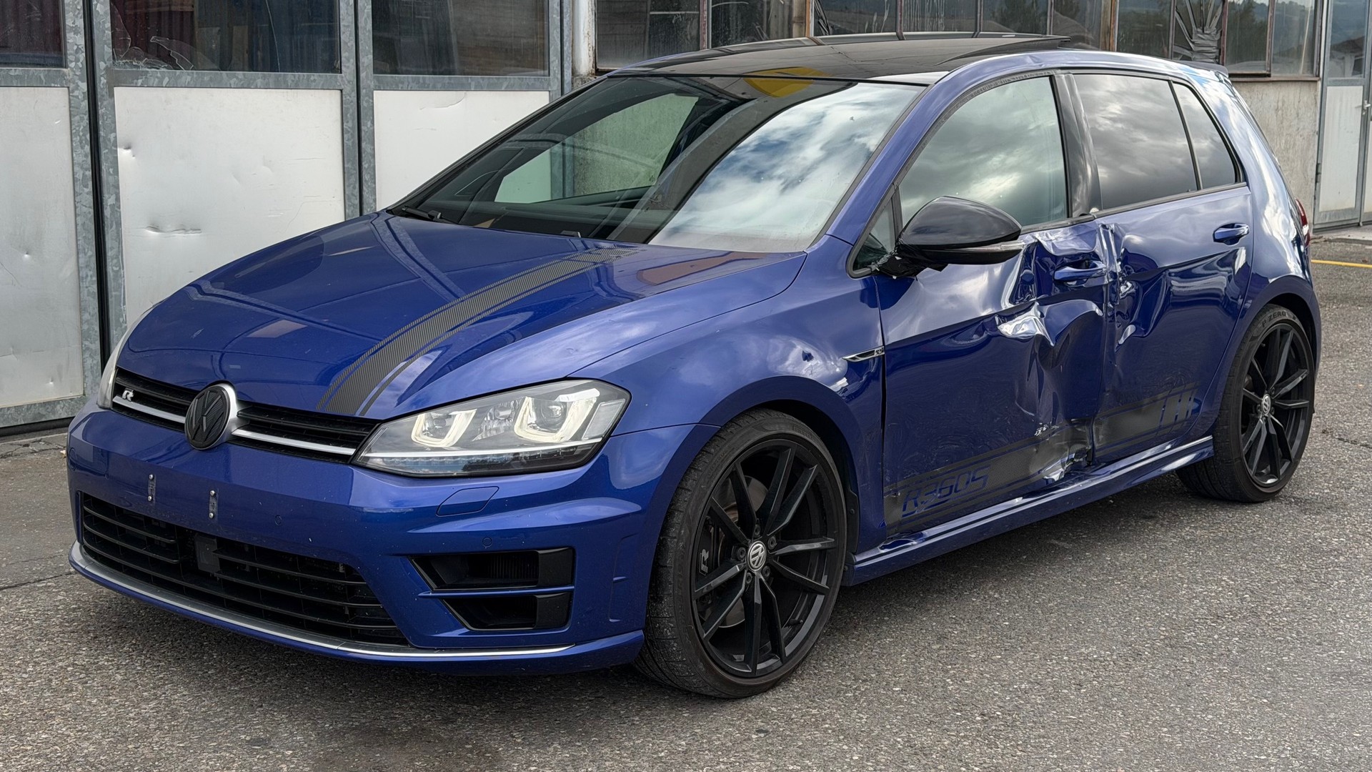 VW Golf 2.0 TSI R 4Motion DSG-image-2