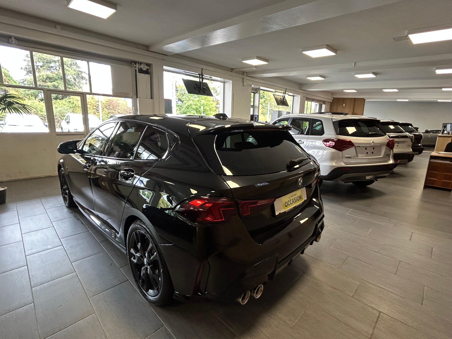BMW 1er Reihe F70 M135i xDrive-image-5