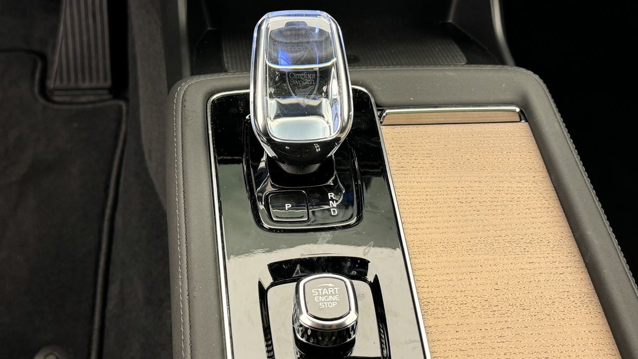 VOLVO XC90 T8 AWD PluginHybrid Ultra Dark Geartronic-image-10