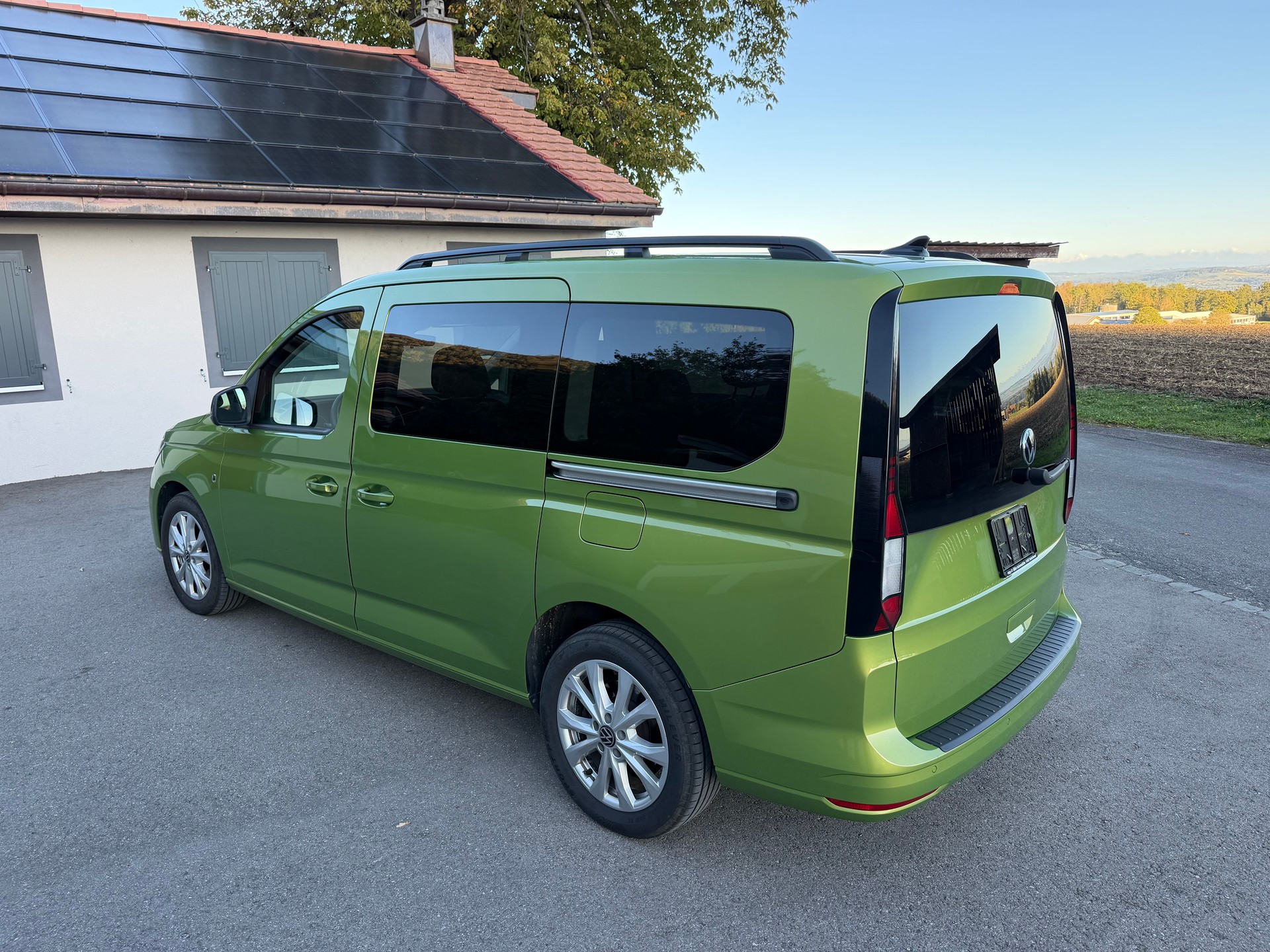 VW Caddy Maxi 2.0 TDI Liberty 4Motion-image-4
