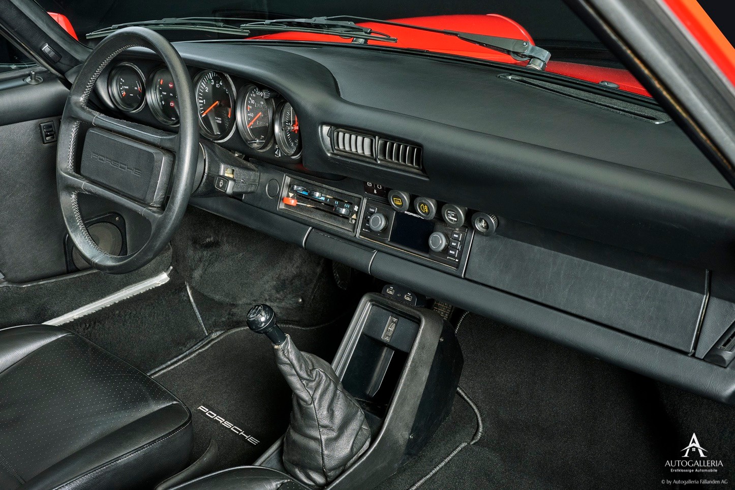 PORSCHE 911 Carrera Targa-image-9