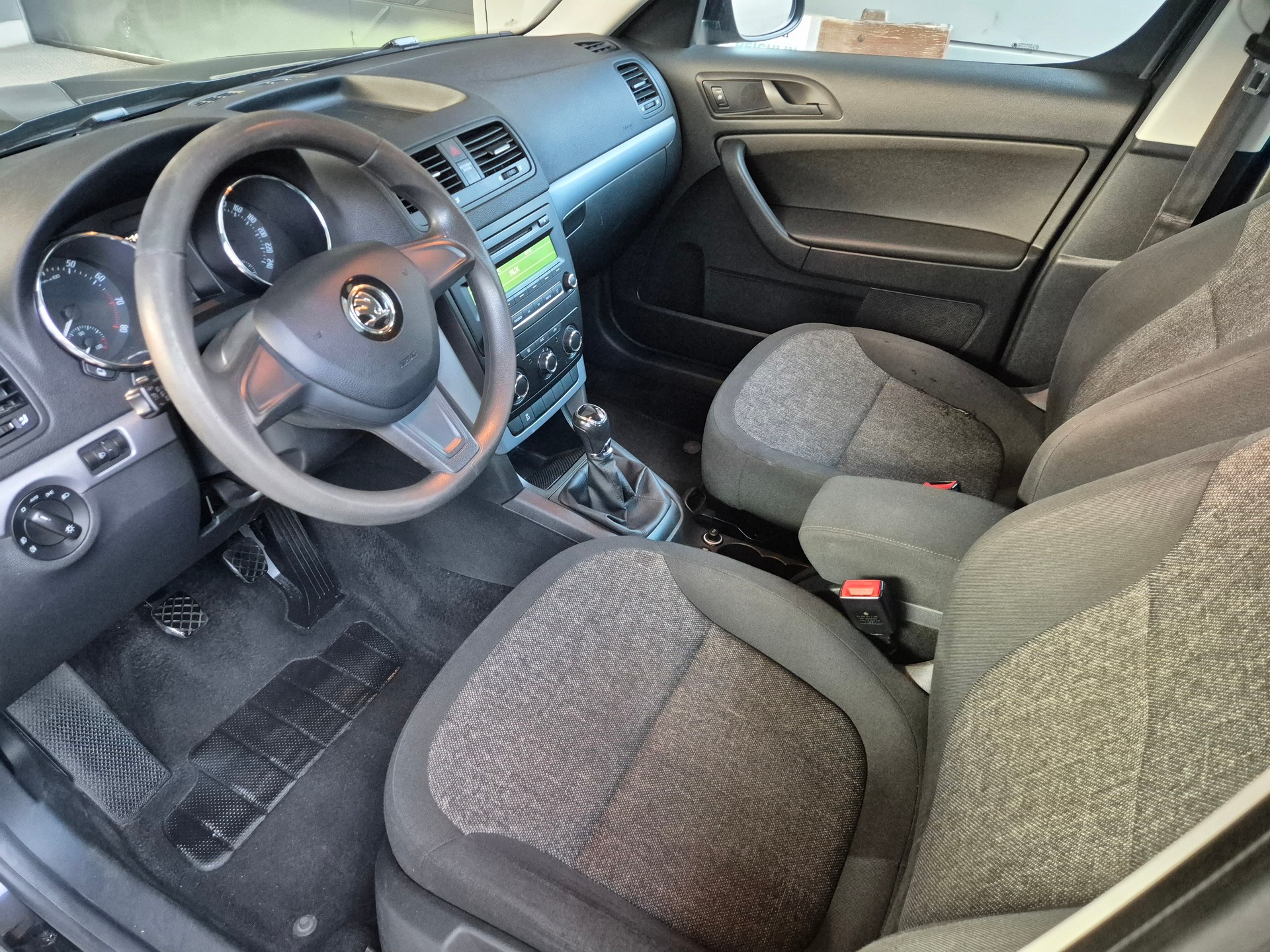SKODA Yeti 1.8 TSI Ambition 4x4-image-6