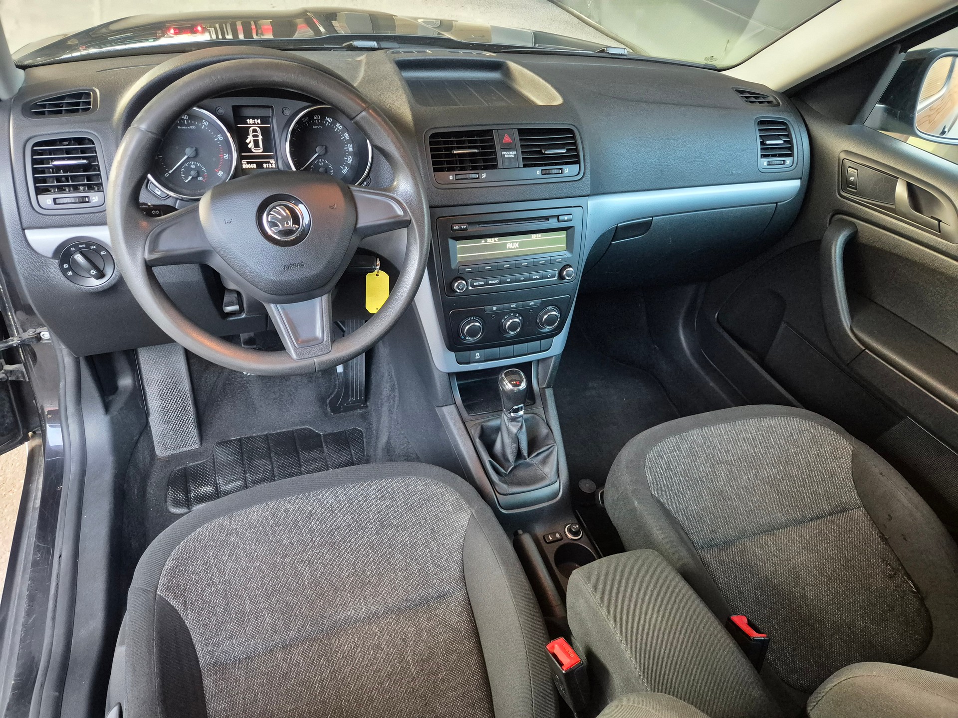 SKODA Yeti 1.8 TSI Ambition 4x4-image-5