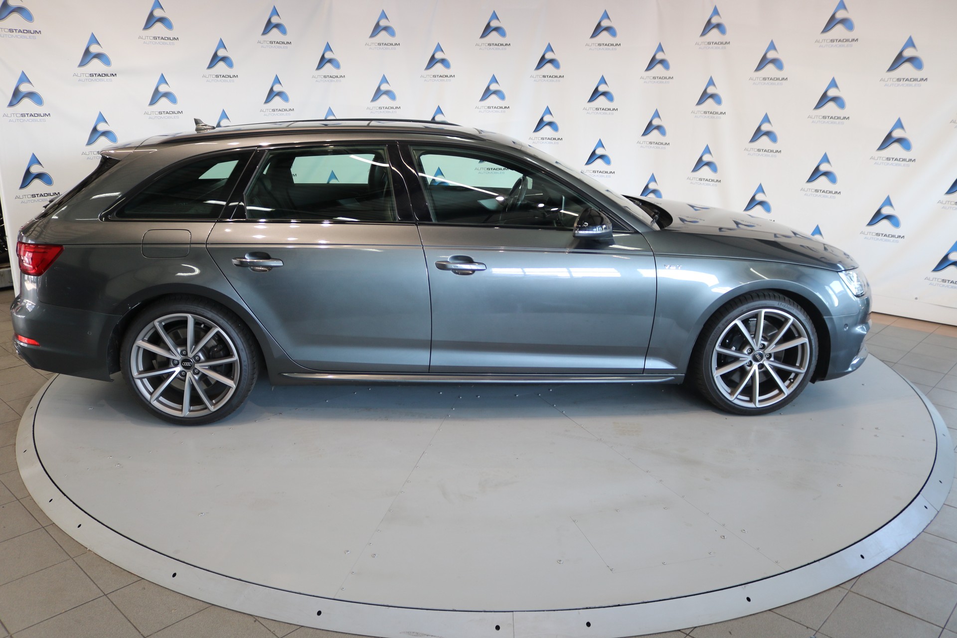 AUDI S4 Avant 3.0 TFSI quattro tiptronic-image-23