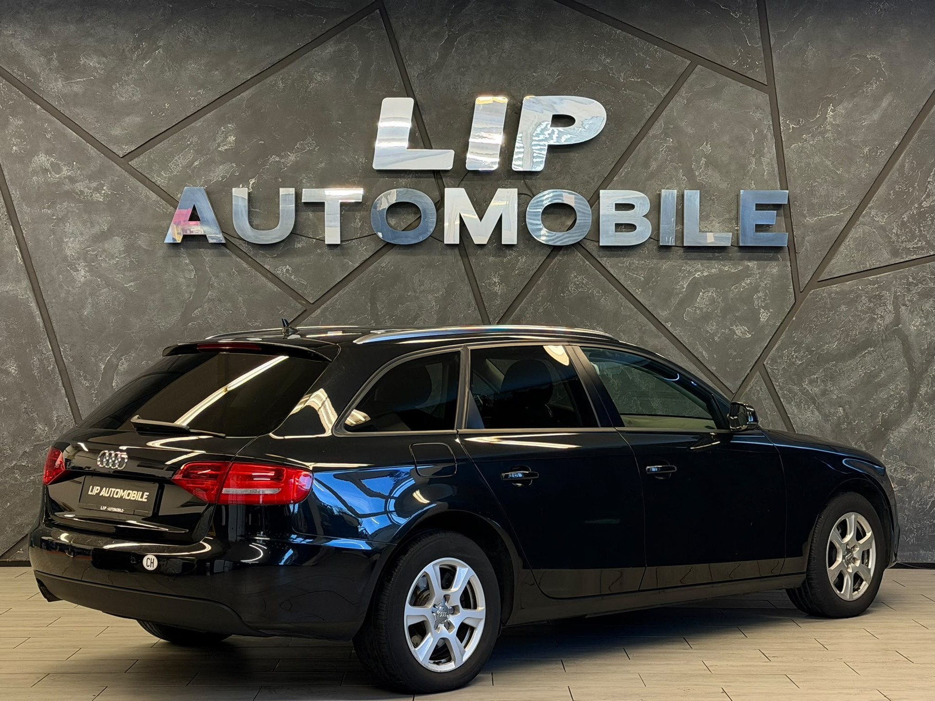 AUDI A4 Avant 2.0 TDI multitronic-image-6