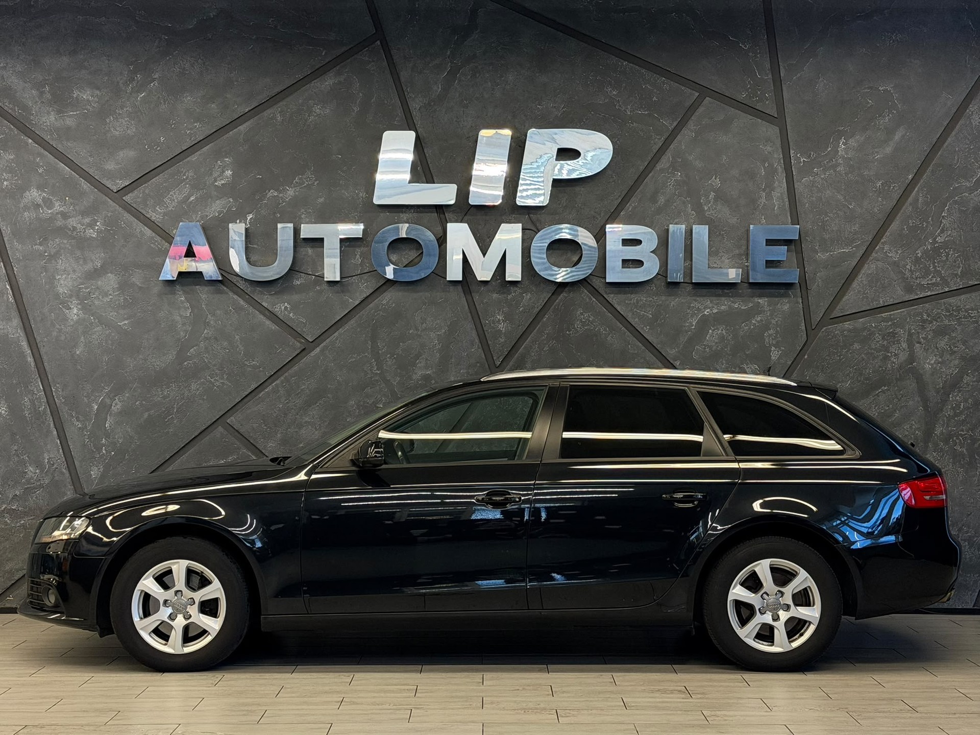 AUDI A4 Avant 2.0 TDI multitronic-image-4