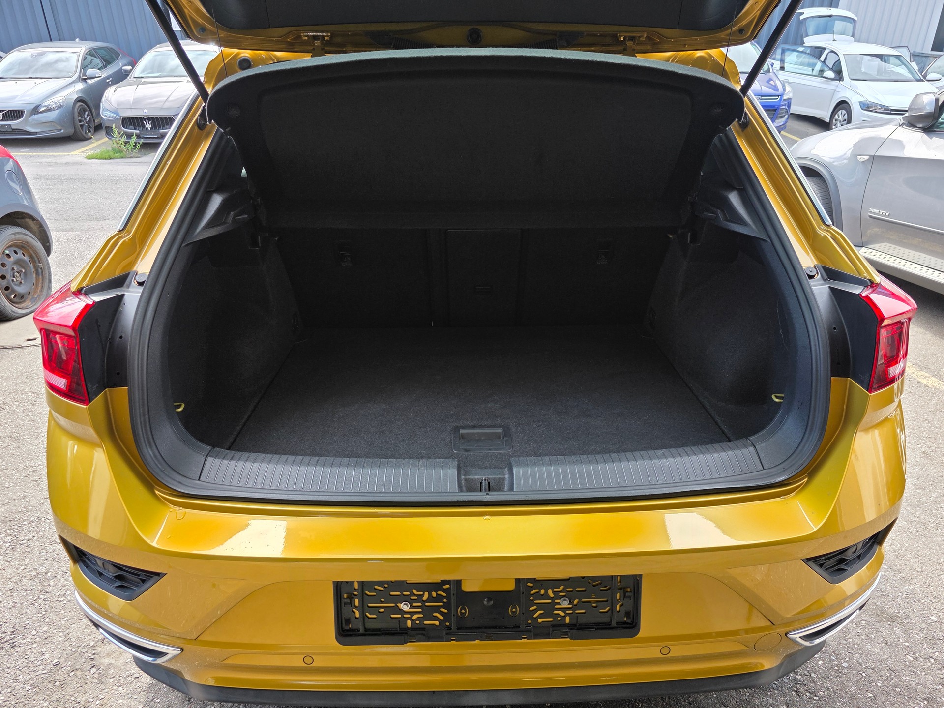 VW T-Roc 2.0 TSI Advance DSG 4Motion-image-11