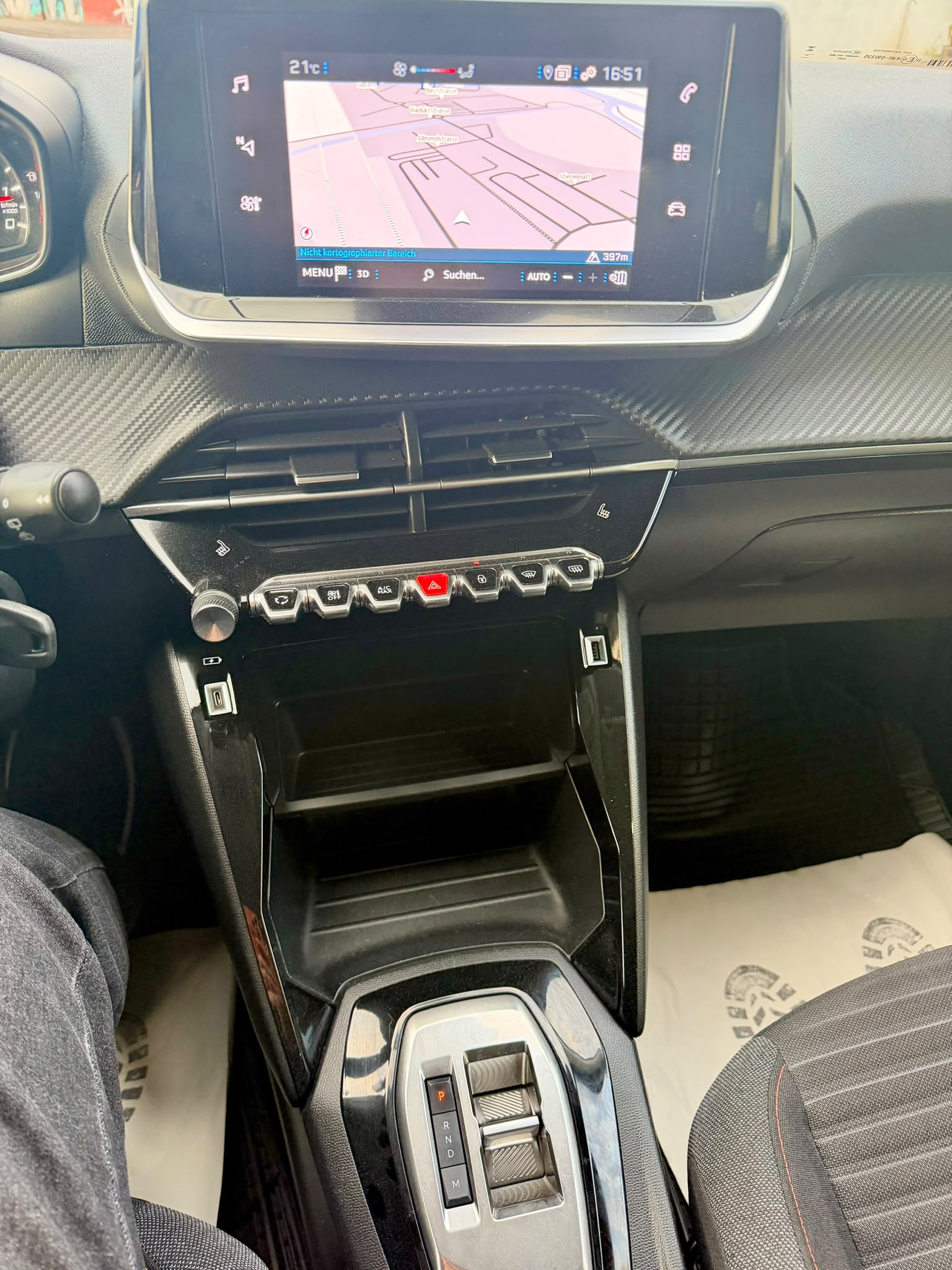 PEUGEOT 208 1.2 PureTech Active Pack EAT8-image-14