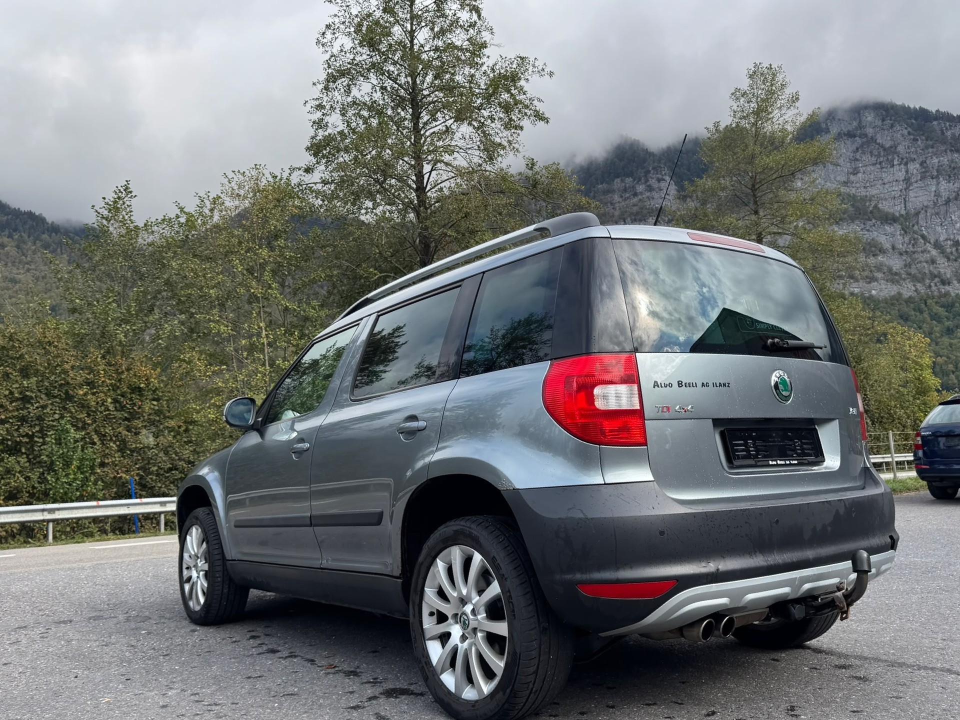 SKODA Yeti 2.0 TDI Ambition 4x4-image-3