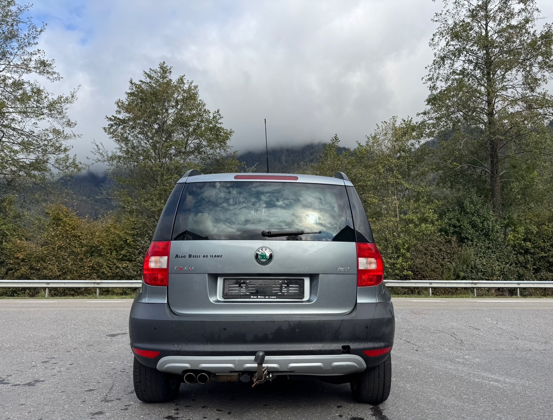 SKODA Yeti 2.0 TDI Ambition 4x4-image-11