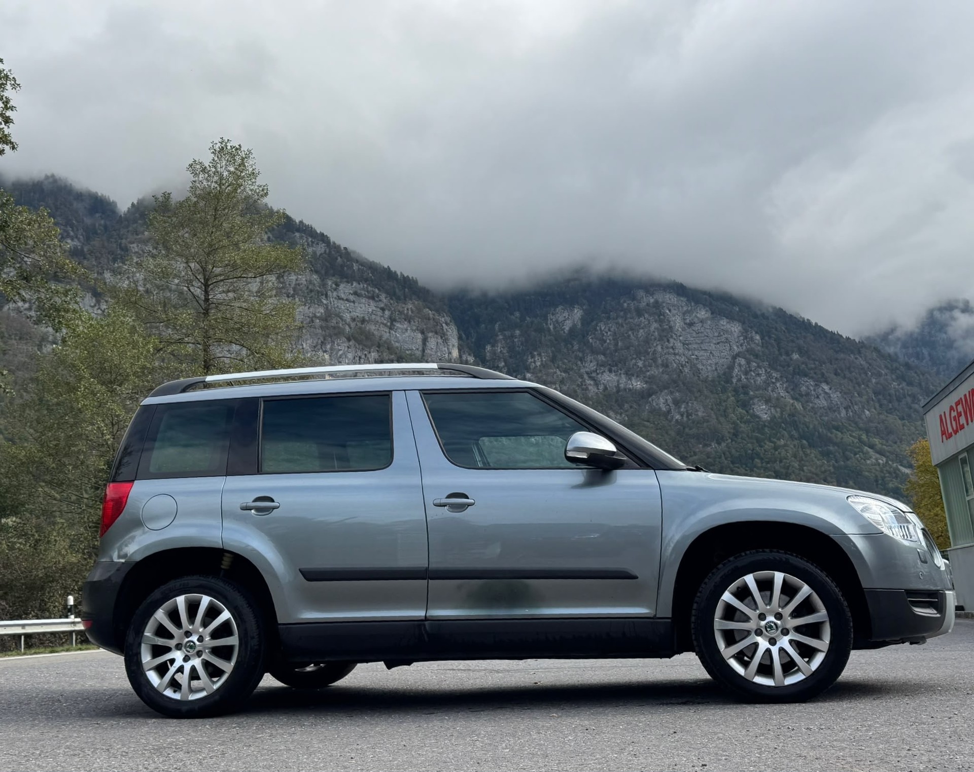 SKODA Yeti 2.0 TDI Ambition 4x4-image-9
