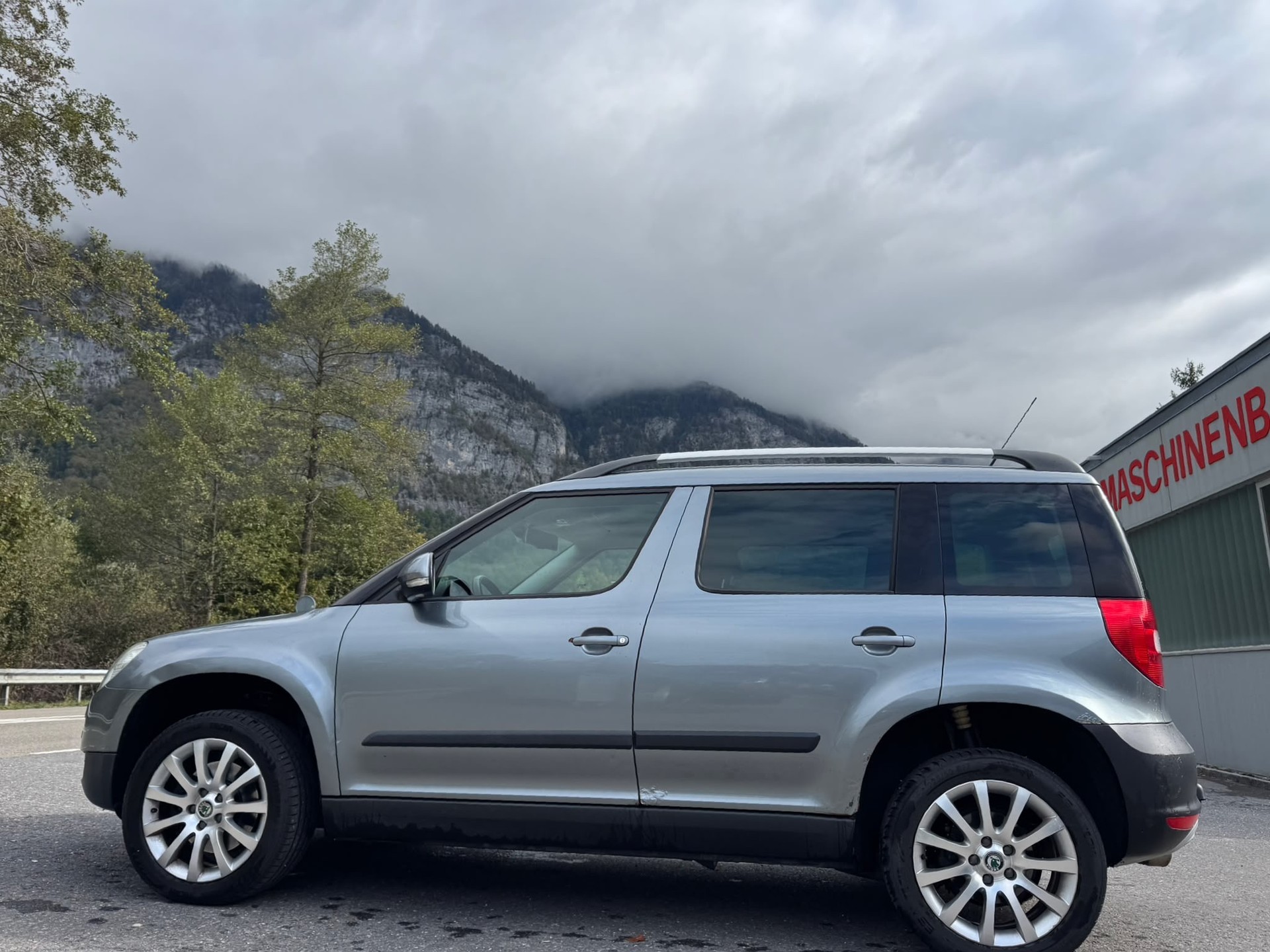 SKODA Yeti 2.0 TDI Ambition 4x4-image-14
