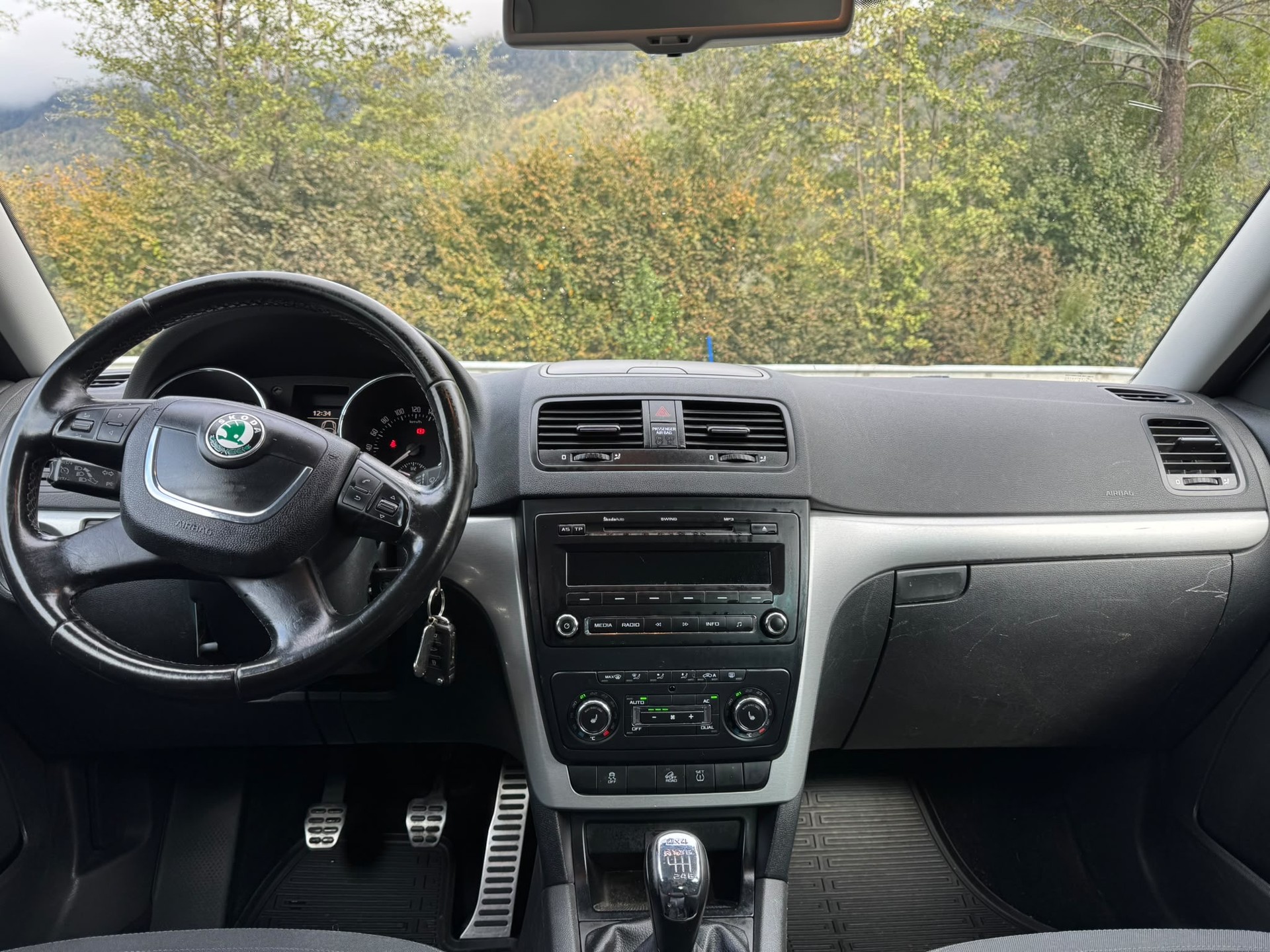 SKODA Yeti 2.0 TDI Ambition 4x4-image-6