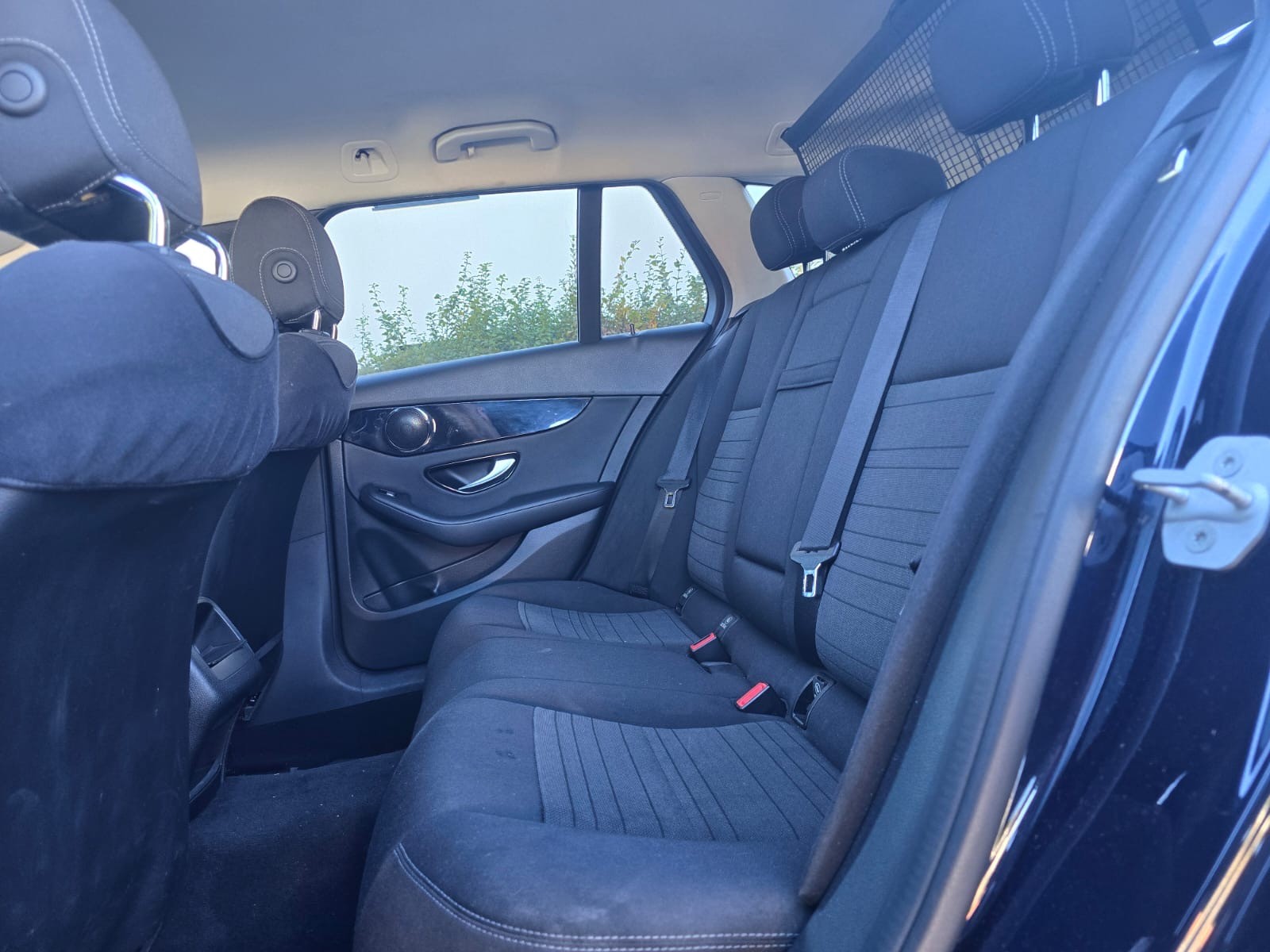 MERCEDES-BENZ C 220 d Avantgarde 4Matic 7G-Tronic-image-5