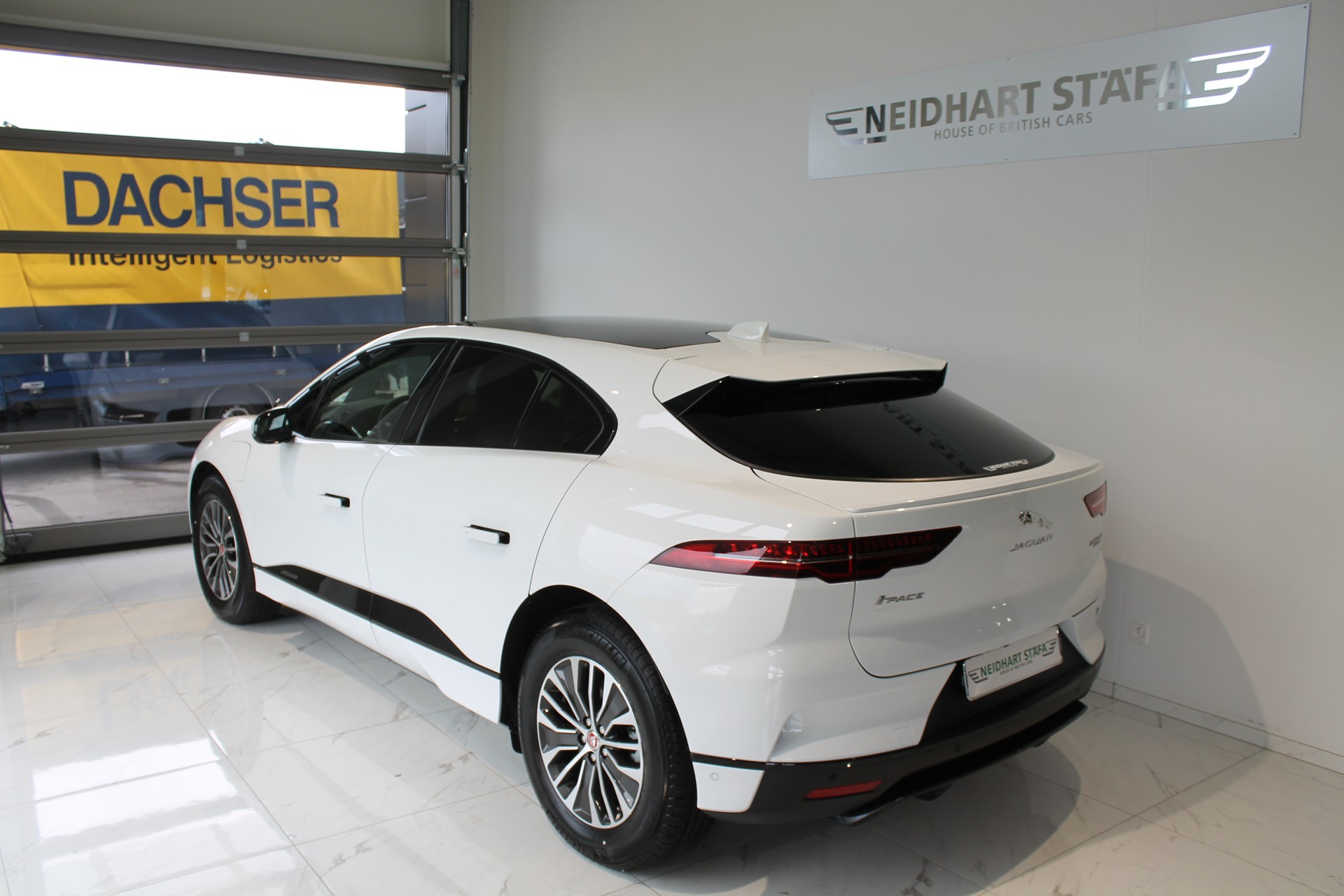 JAGUAR I-Pace EV400 S AWD-image-2