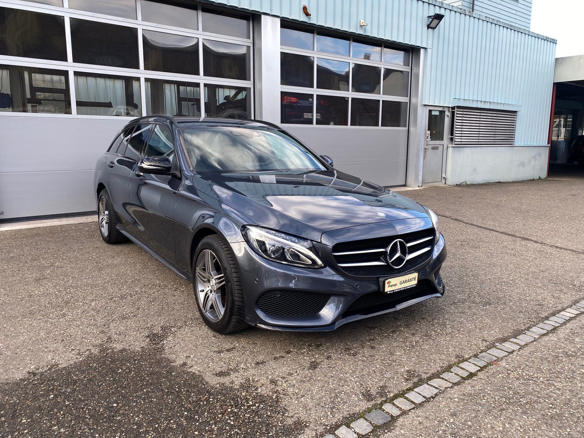 MERCEDES-BENZ C 200 AMG Line 7G-Tronic-showroom-element-1