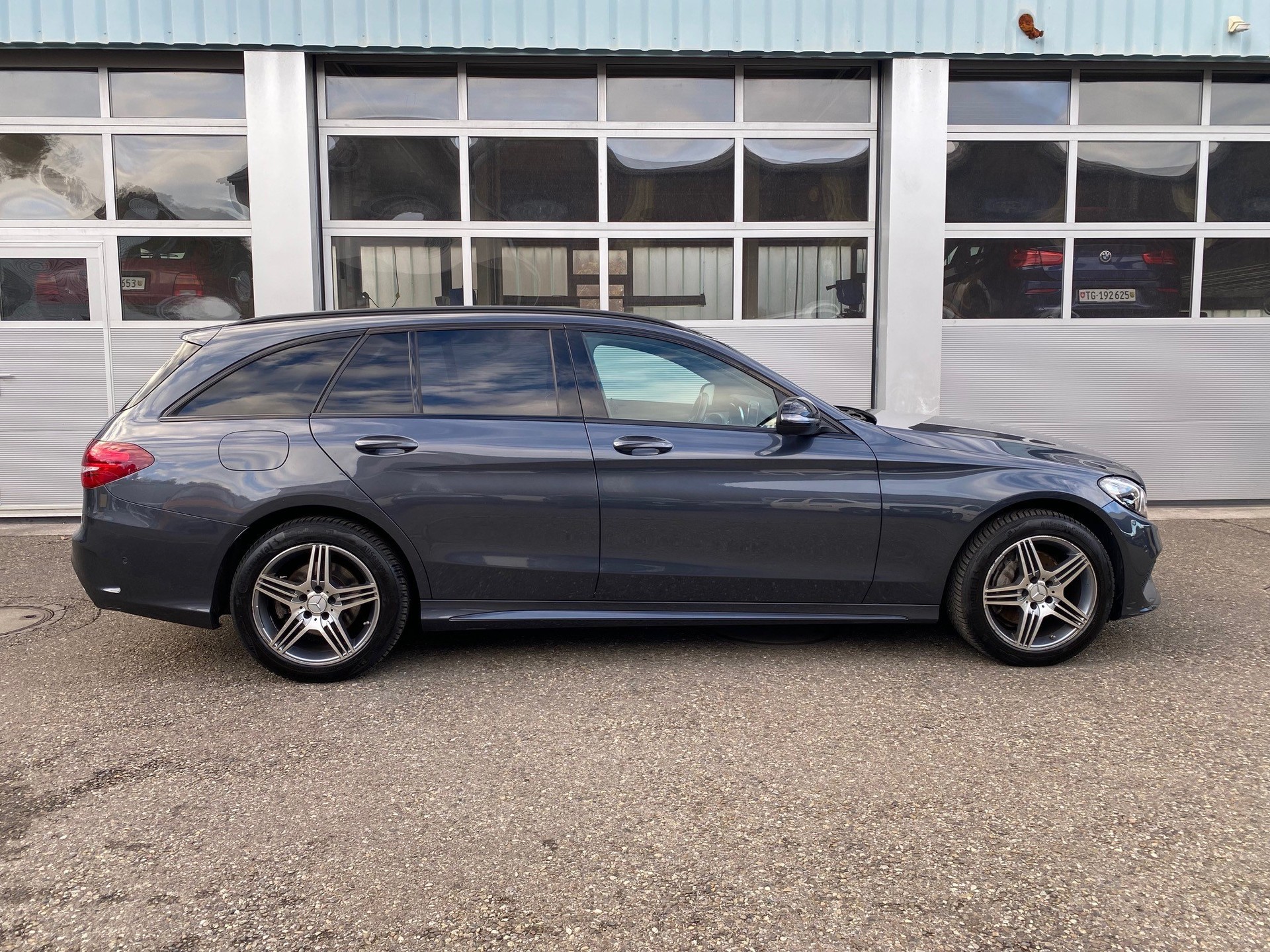 MERCEDES-BENZ C 200 AMG Line 7G-Tronic-image-10