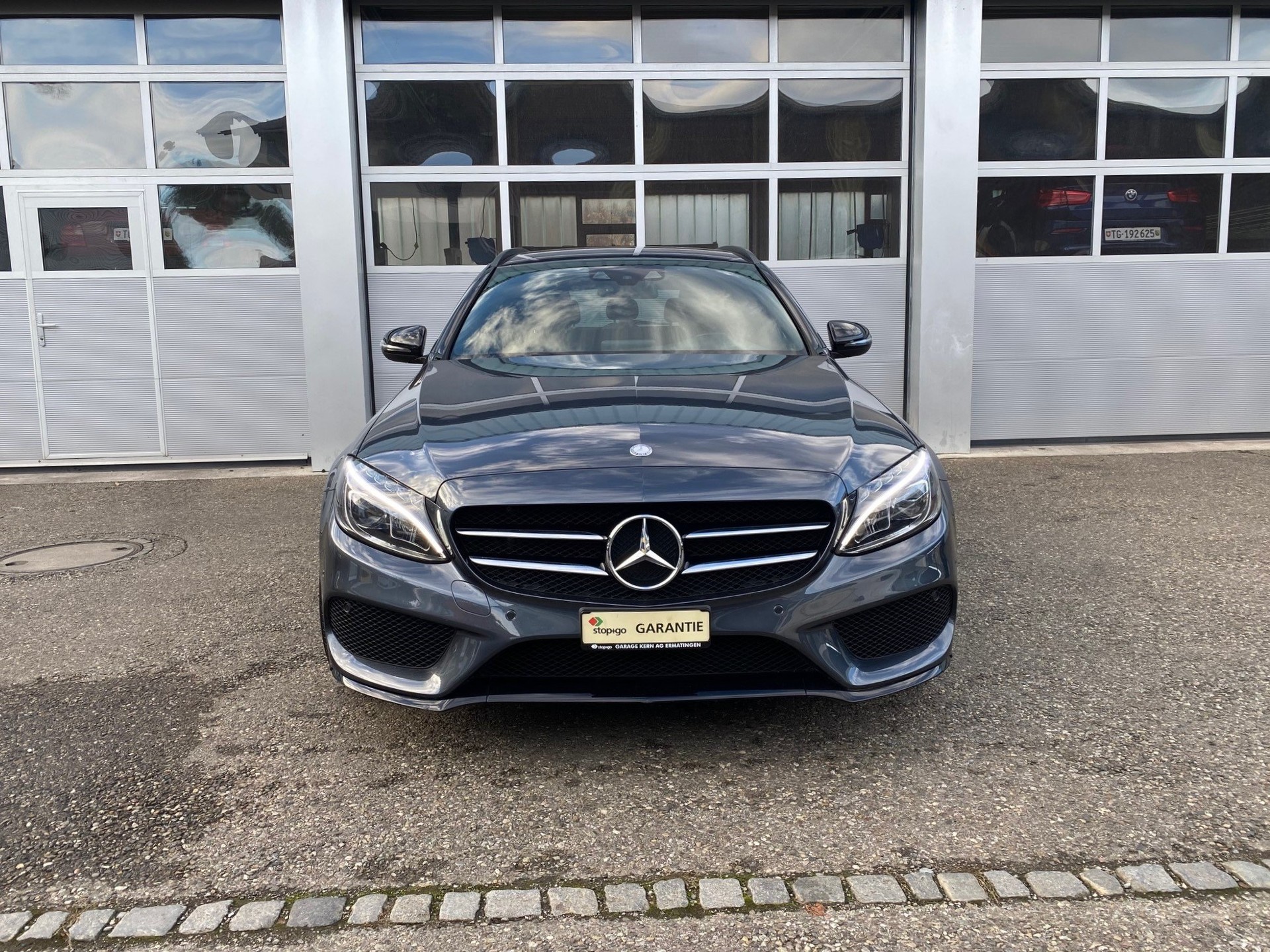 MERCEDES-BENZ C 200 AMG Line 7G-Tronic-showroom-element-2