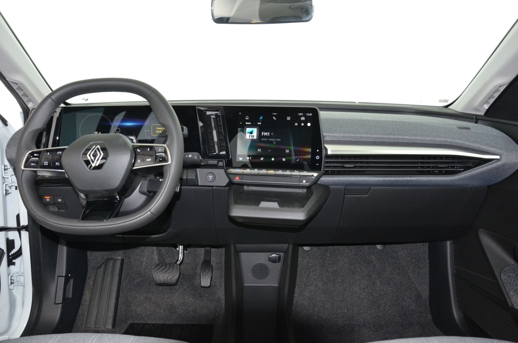 RENAULT Megane E-Tech EV60 *EQUILIBRE*-image-11