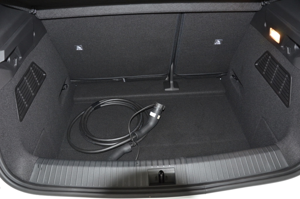 RENAULT Megane E-Tech EV60 *EQUILIBRE*-image-24