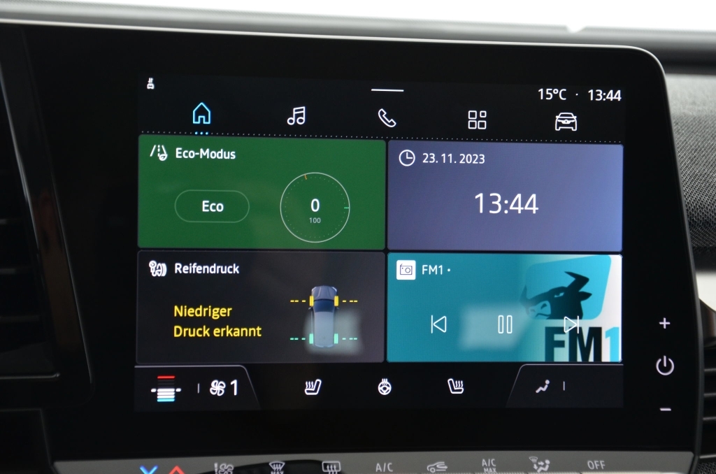 RENAULT Megane E-Tech EV60 *EQUILIBRE*-image-14
