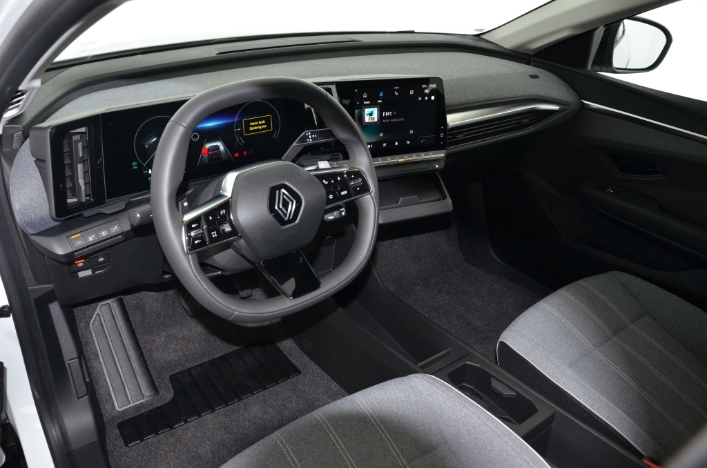RENAULT Megane E-Tech EV60 *EQUILIBRE*-image-10