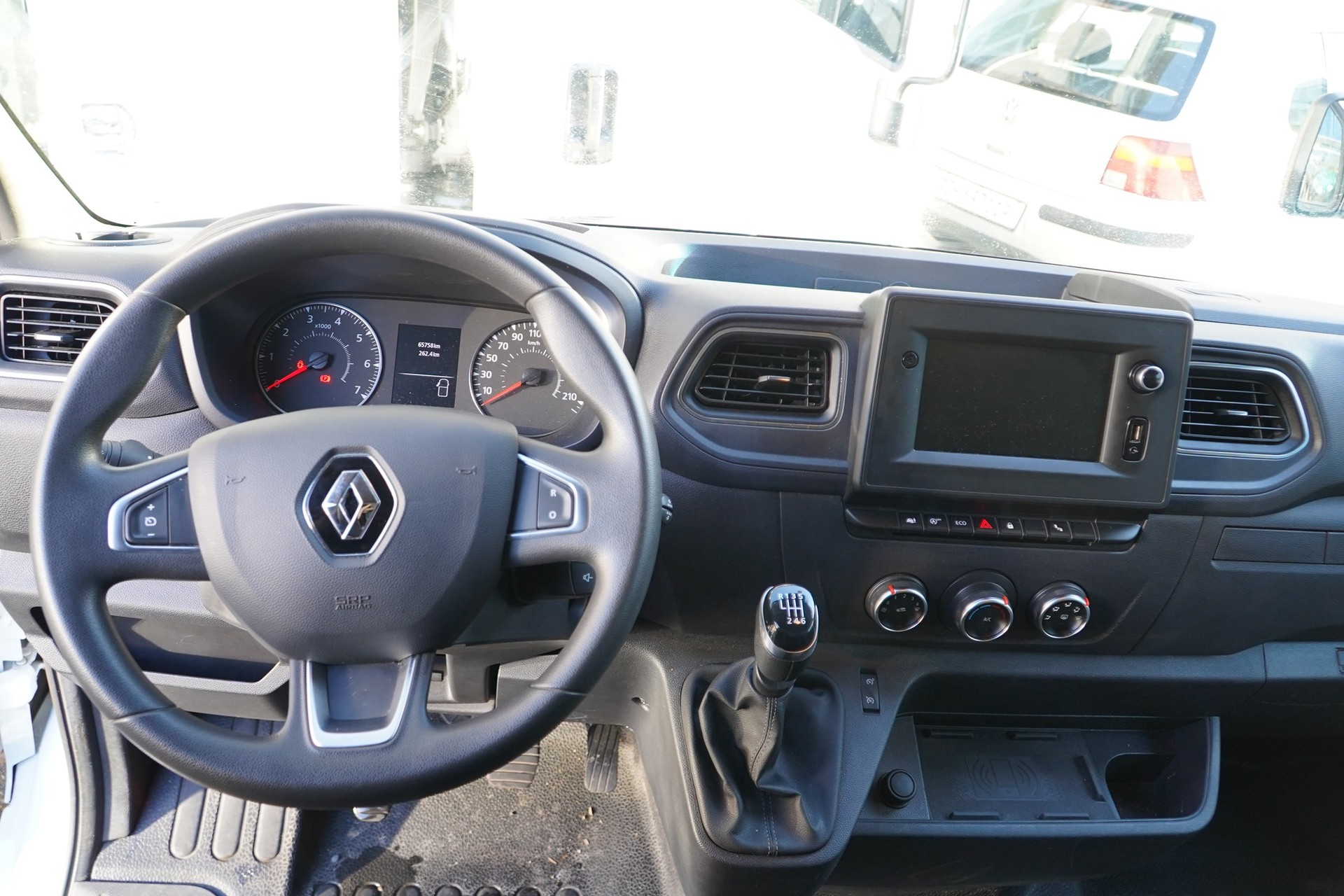 RENAULT Master T35 ENERGY 2.3dCi 150 L2H2-image-5