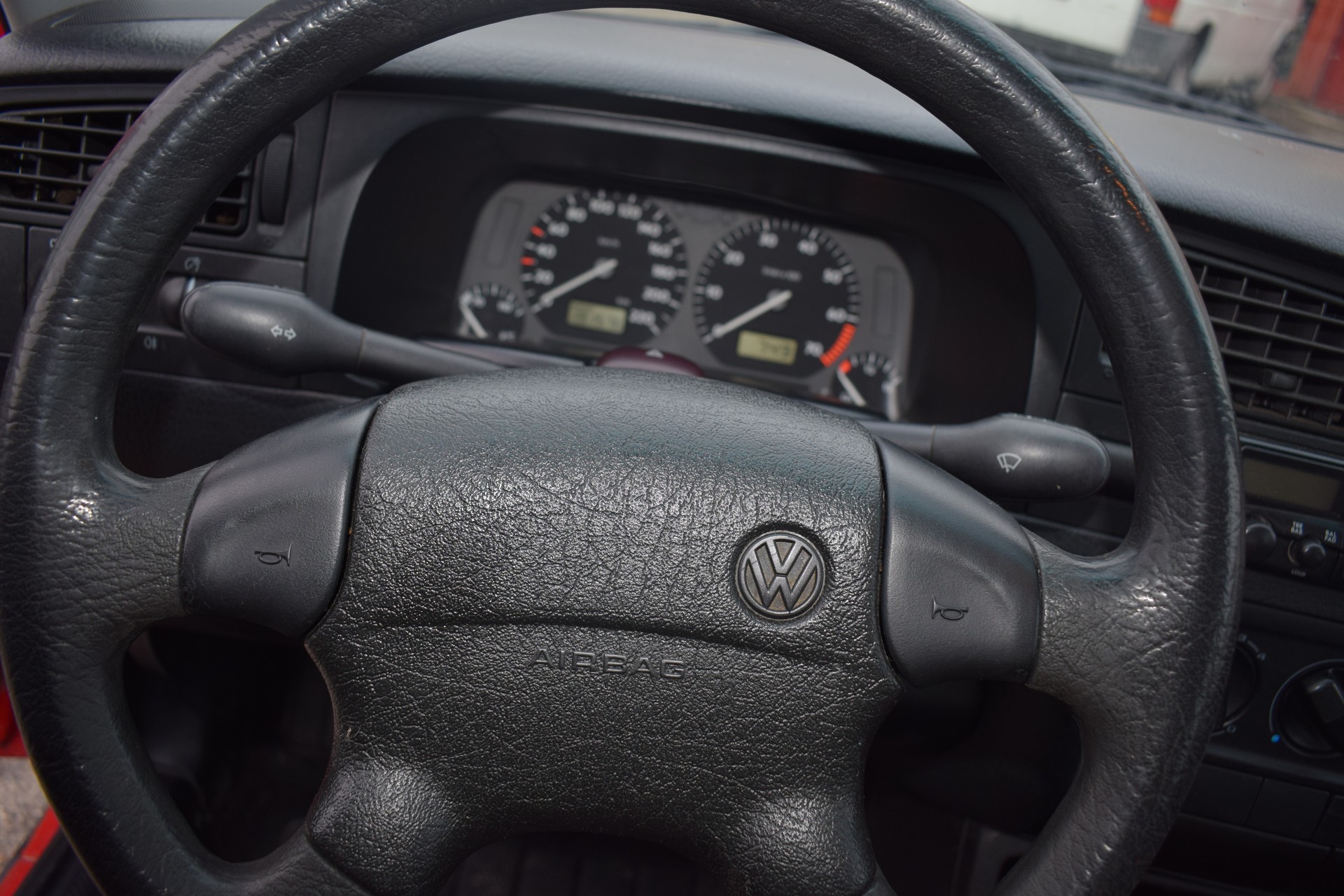 VW GOLF-image-6