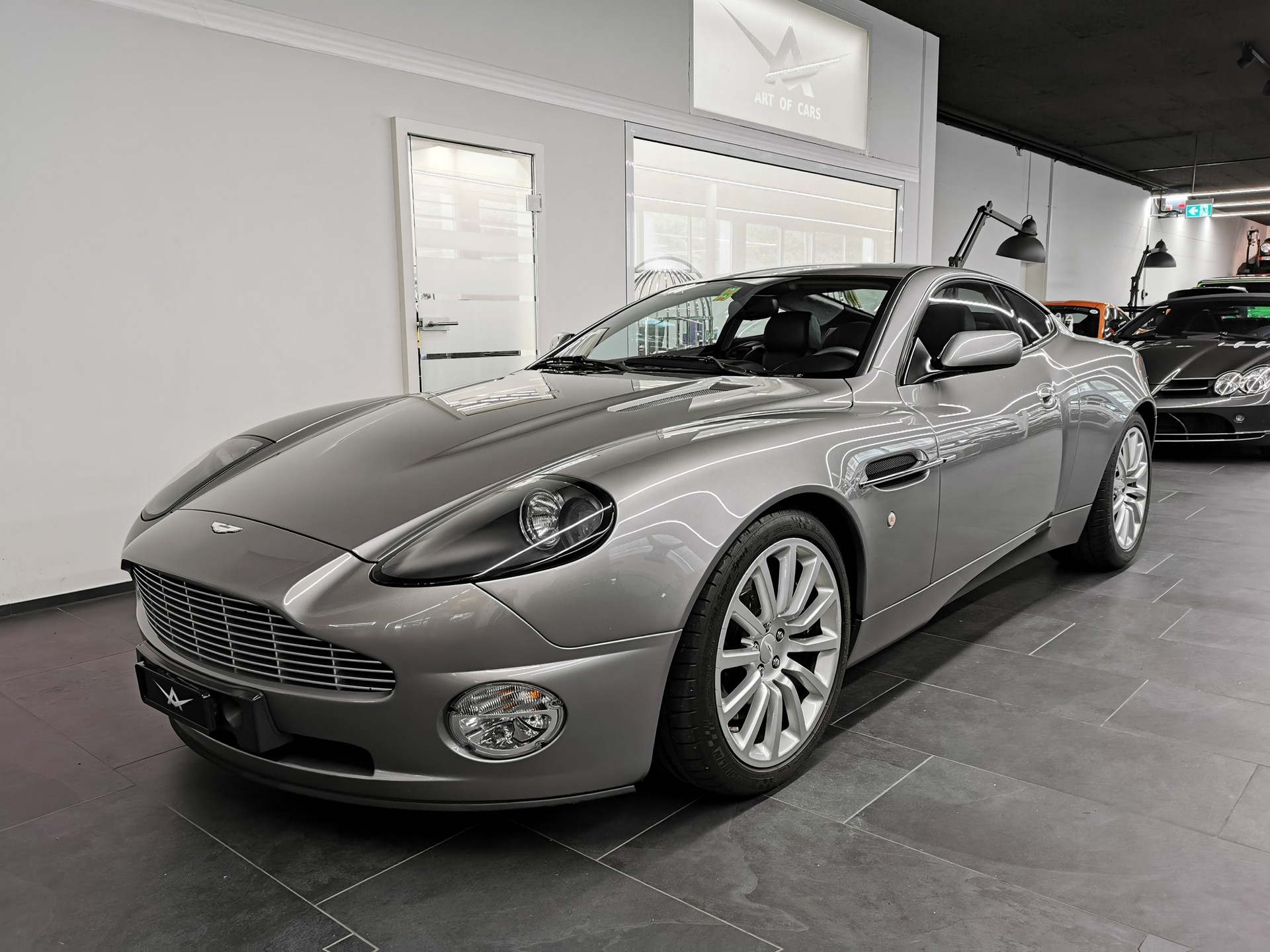 ASTON MARTIN Vanquish V12 5.9-48🇨🇭-image-2